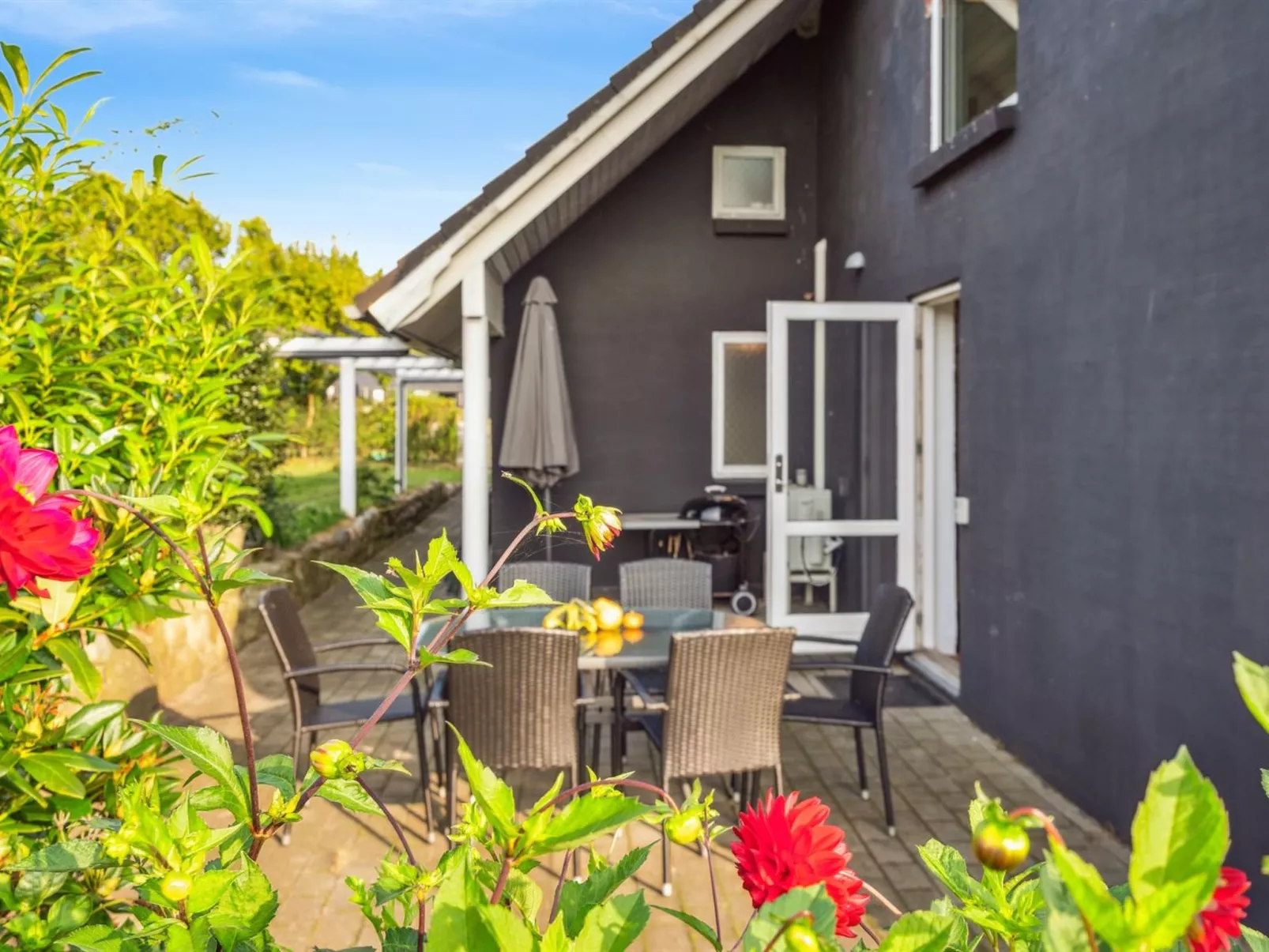 "Cajsa" - 200m from the sea-Buiten