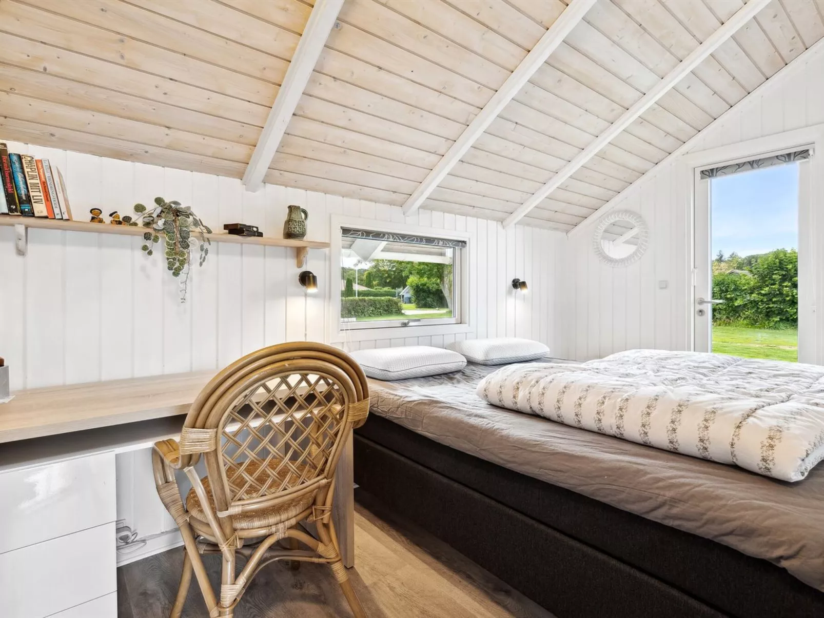 "Aarne" - 300m from the sea-Binnen