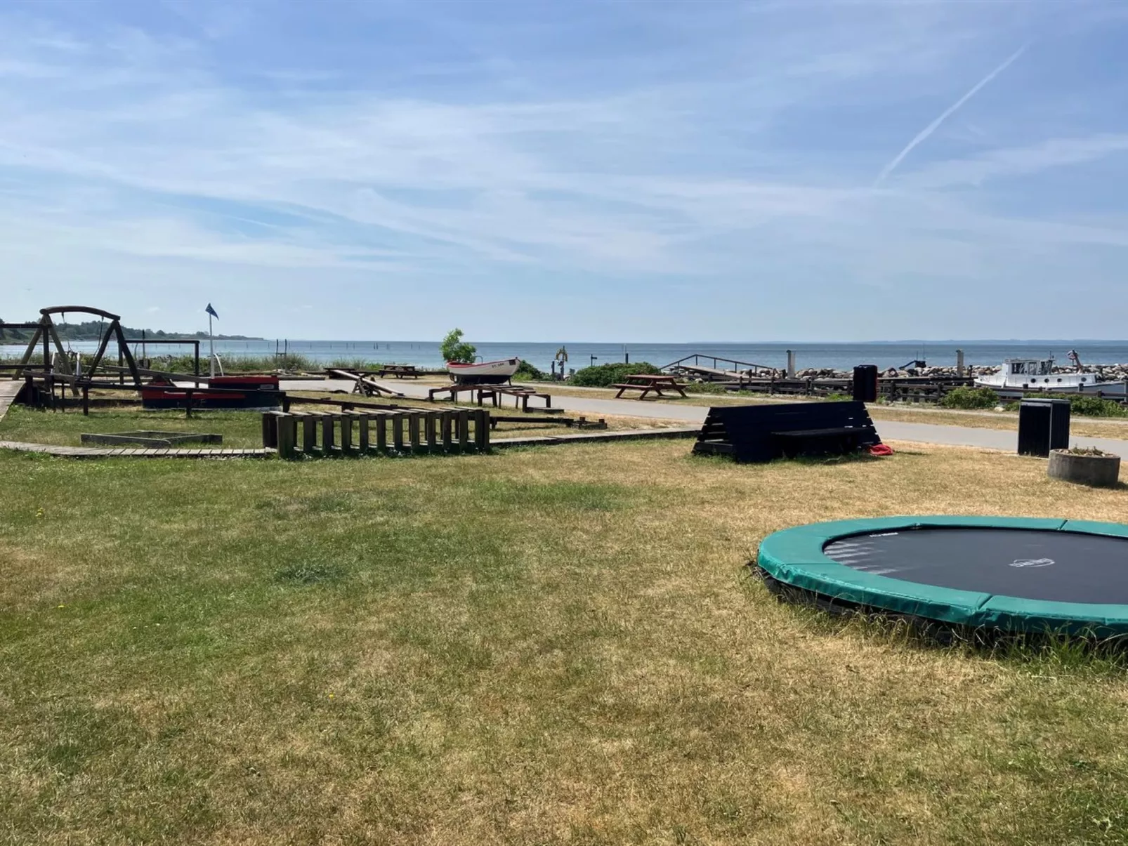 "Merete" - 50m from the sea-Buiten