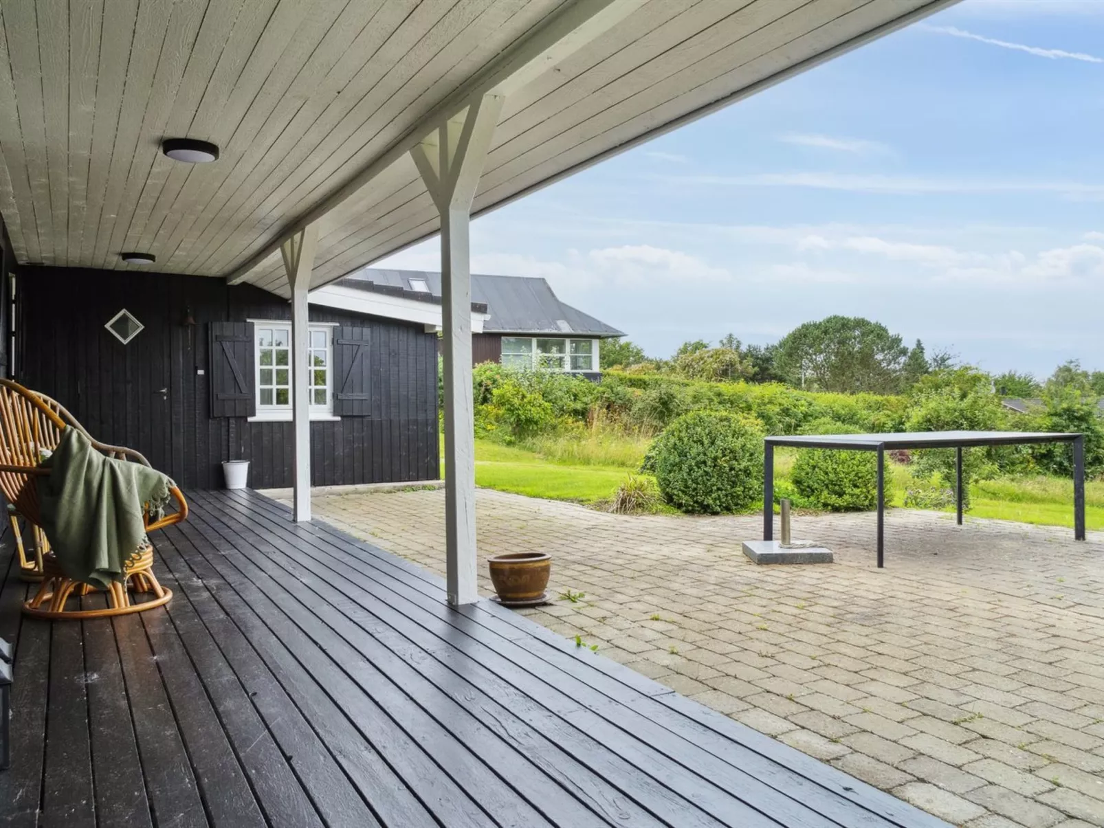 "Lazorka" - 200m from the sea-Buiten