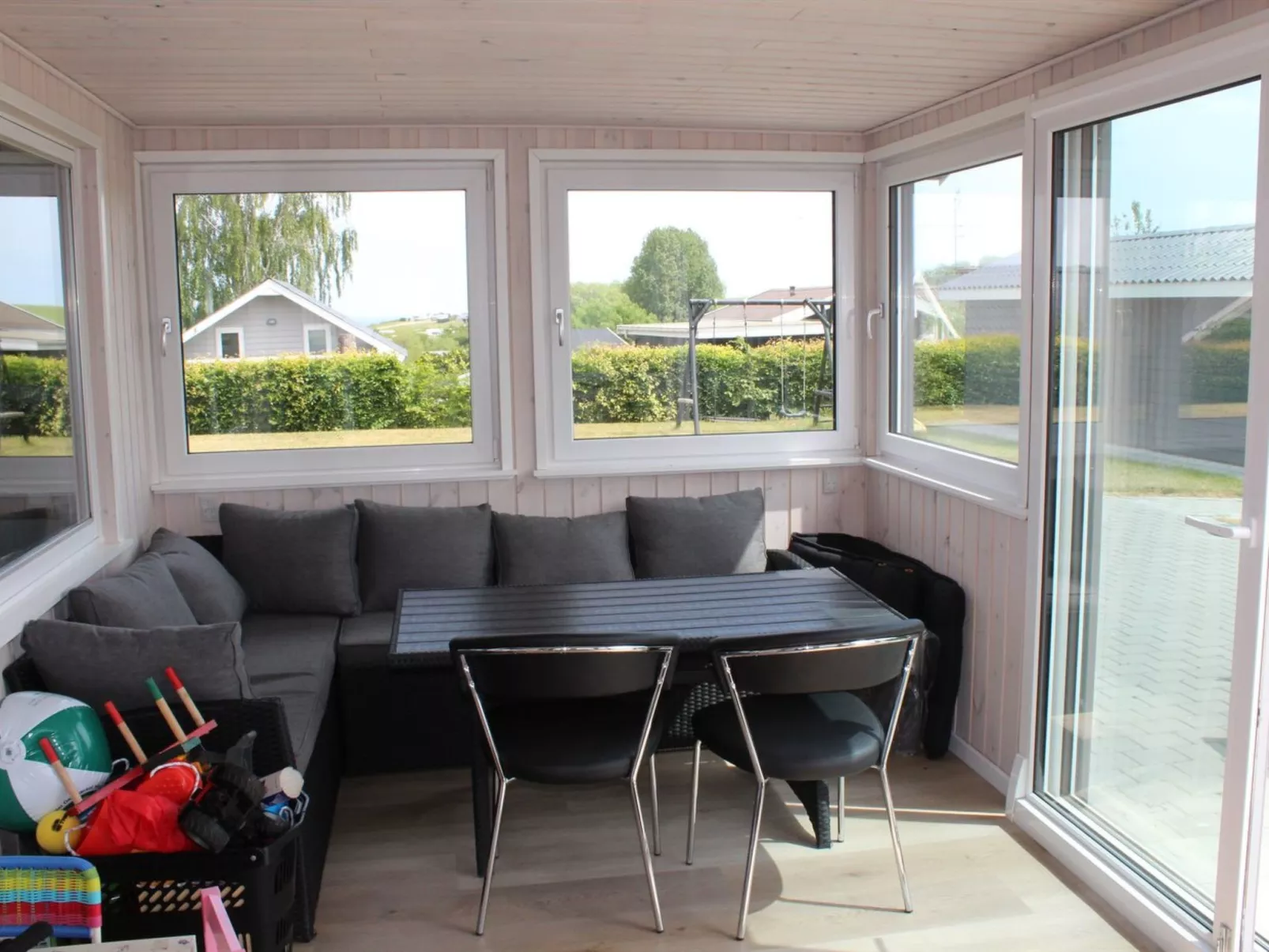 "Jannik" - 300m from the sea-Binnen