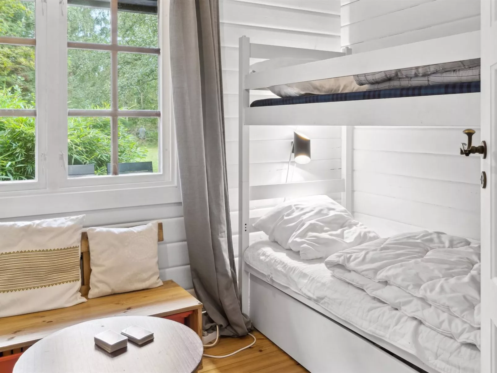 "Neela" - 300m from the sea-Binnen