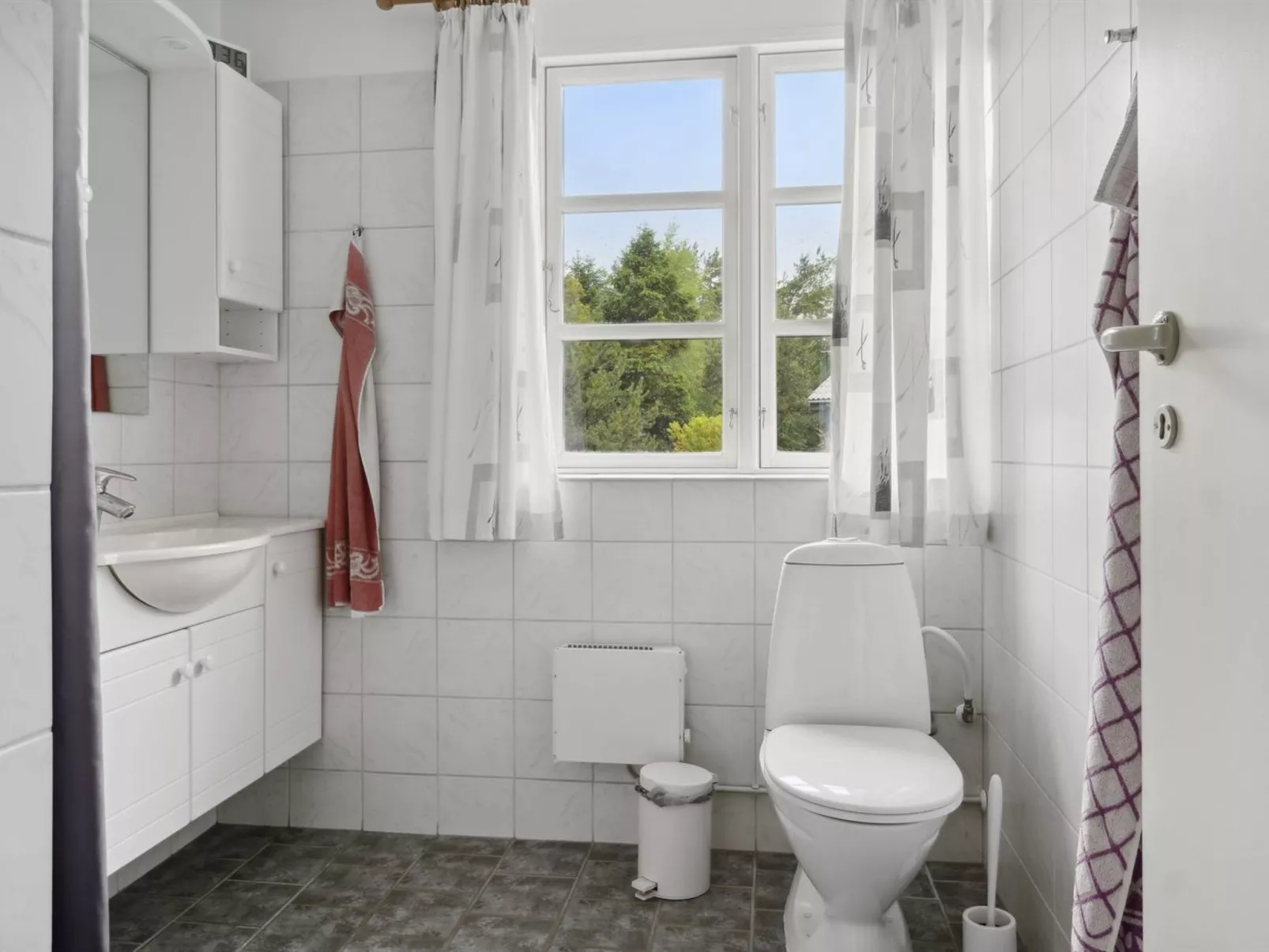 "Brunhilde" - 850m from the sea-Binnen