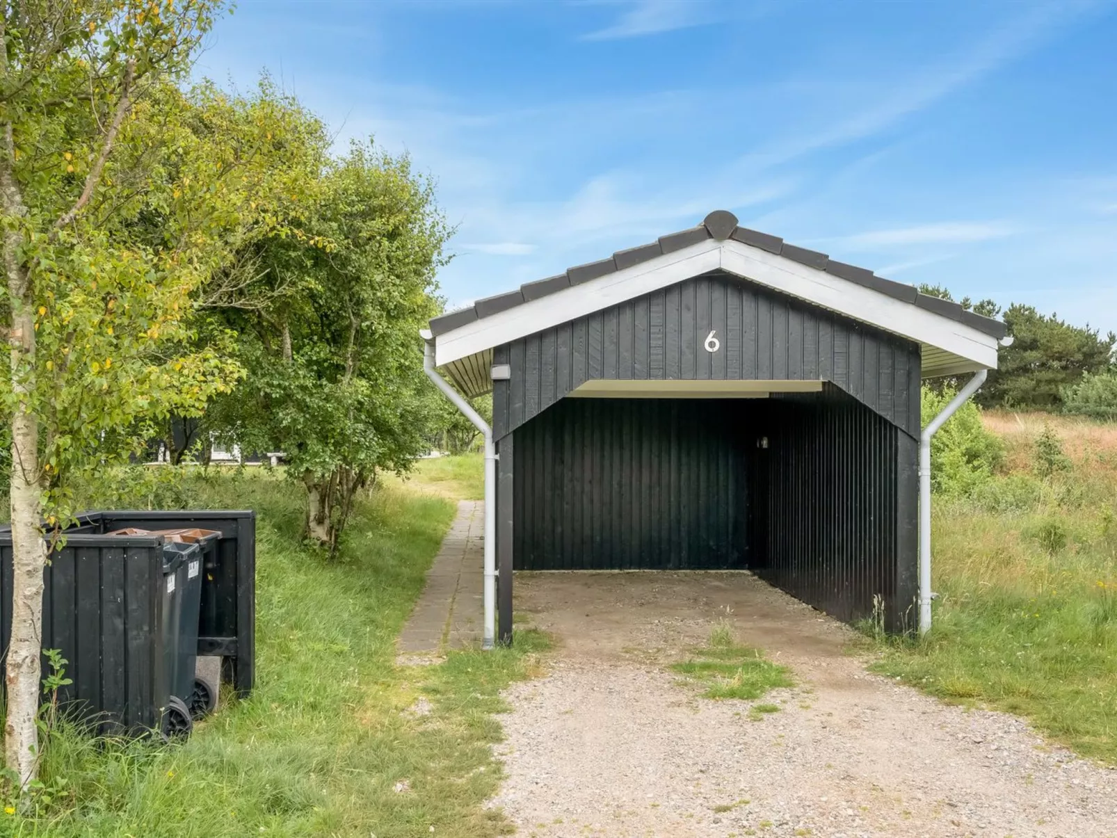 "Bentine" - 400m from the sea