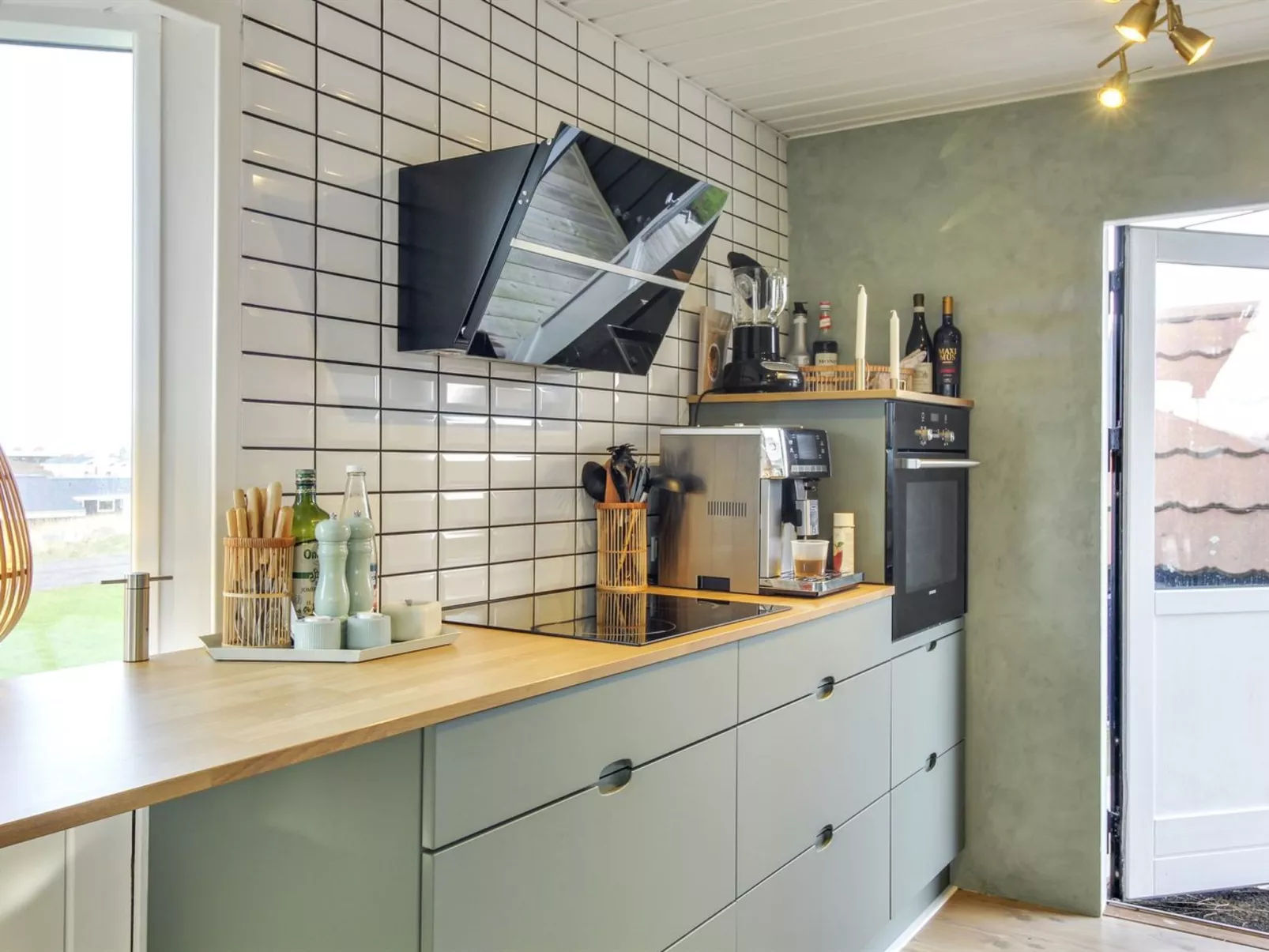 "Frederik" - 250m from the sea-Binnen