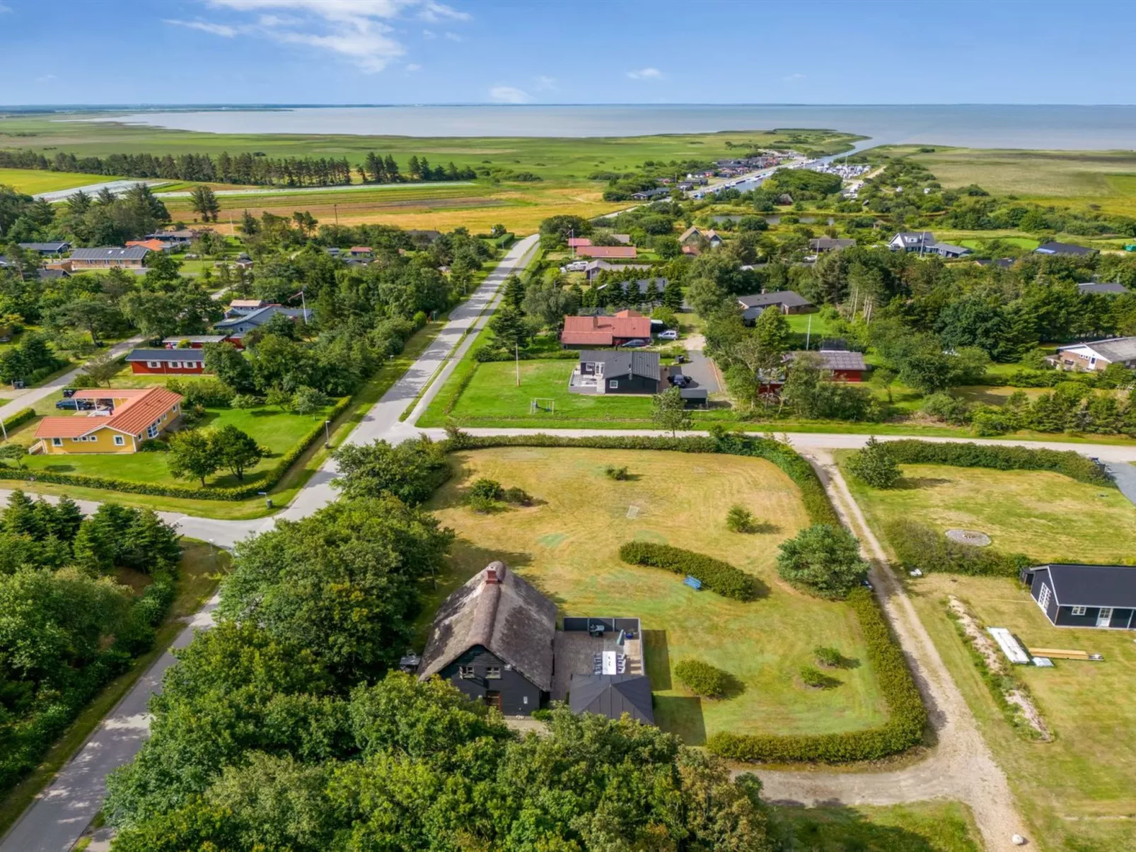 "Hendrina" - 250m to the fjord-Buiten