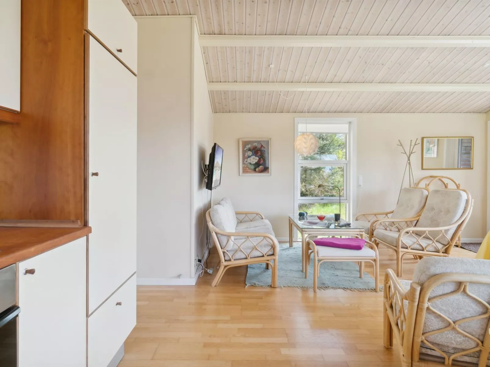 "Enita" - 350m from the sea-Binnen