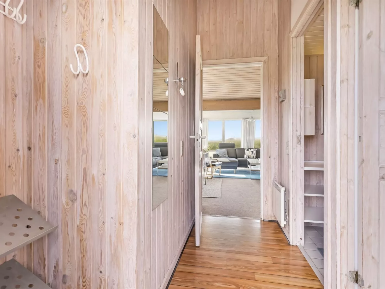 "Arild" - 300m from the sea-Binnen