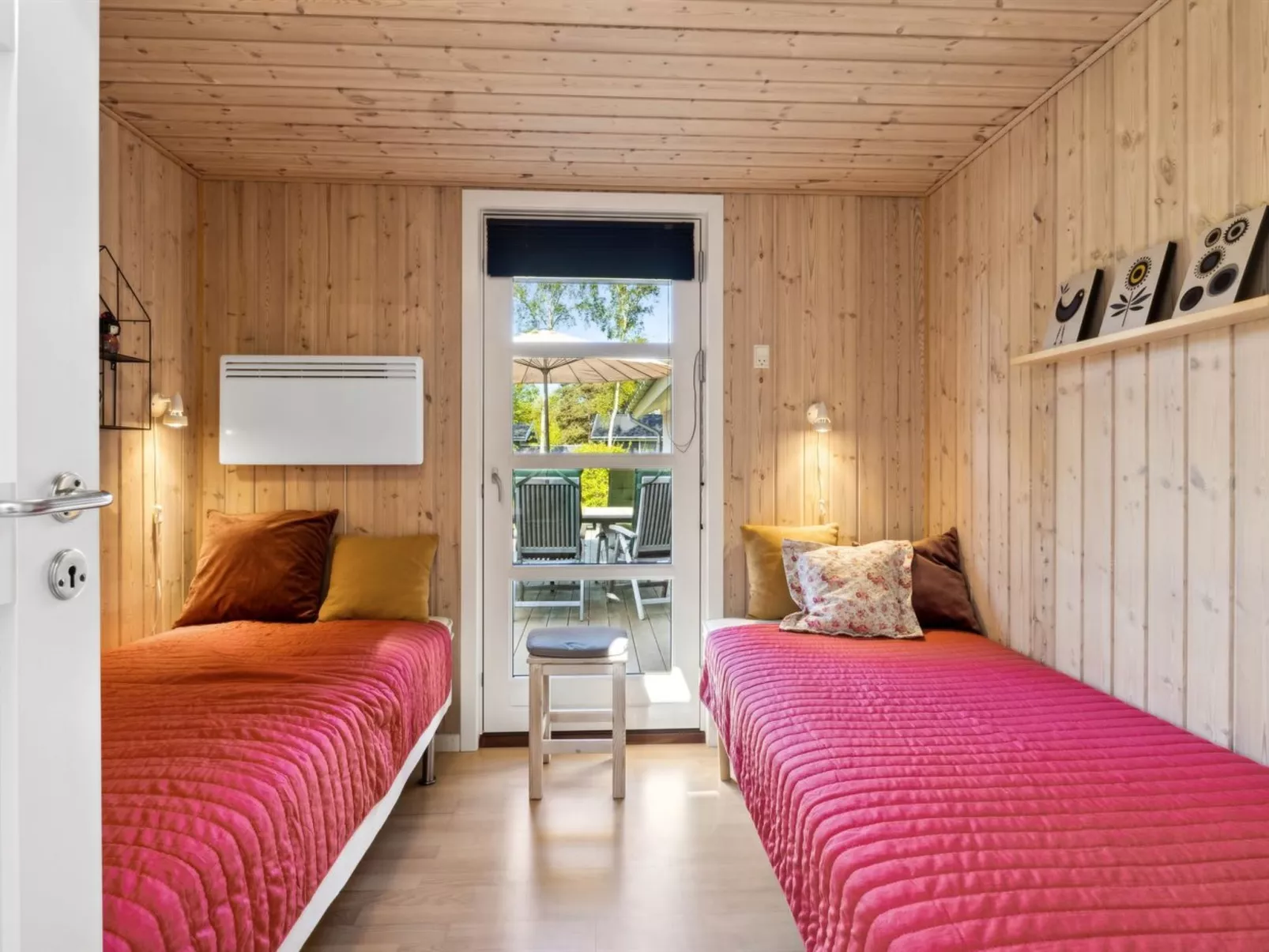 "Melvin" - 700m from the sea-Binnen