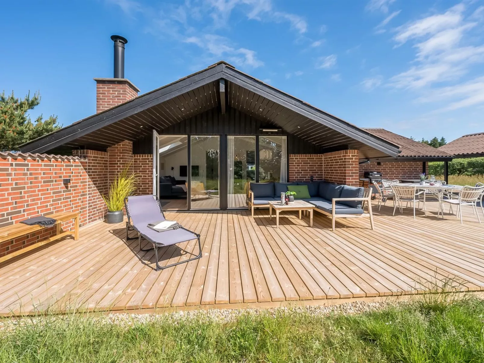 "Tilda" - 900m from the sea-Buiten