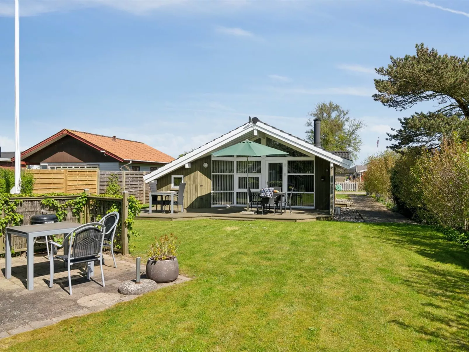 "Hereth" - 100m from the sea-Buiten