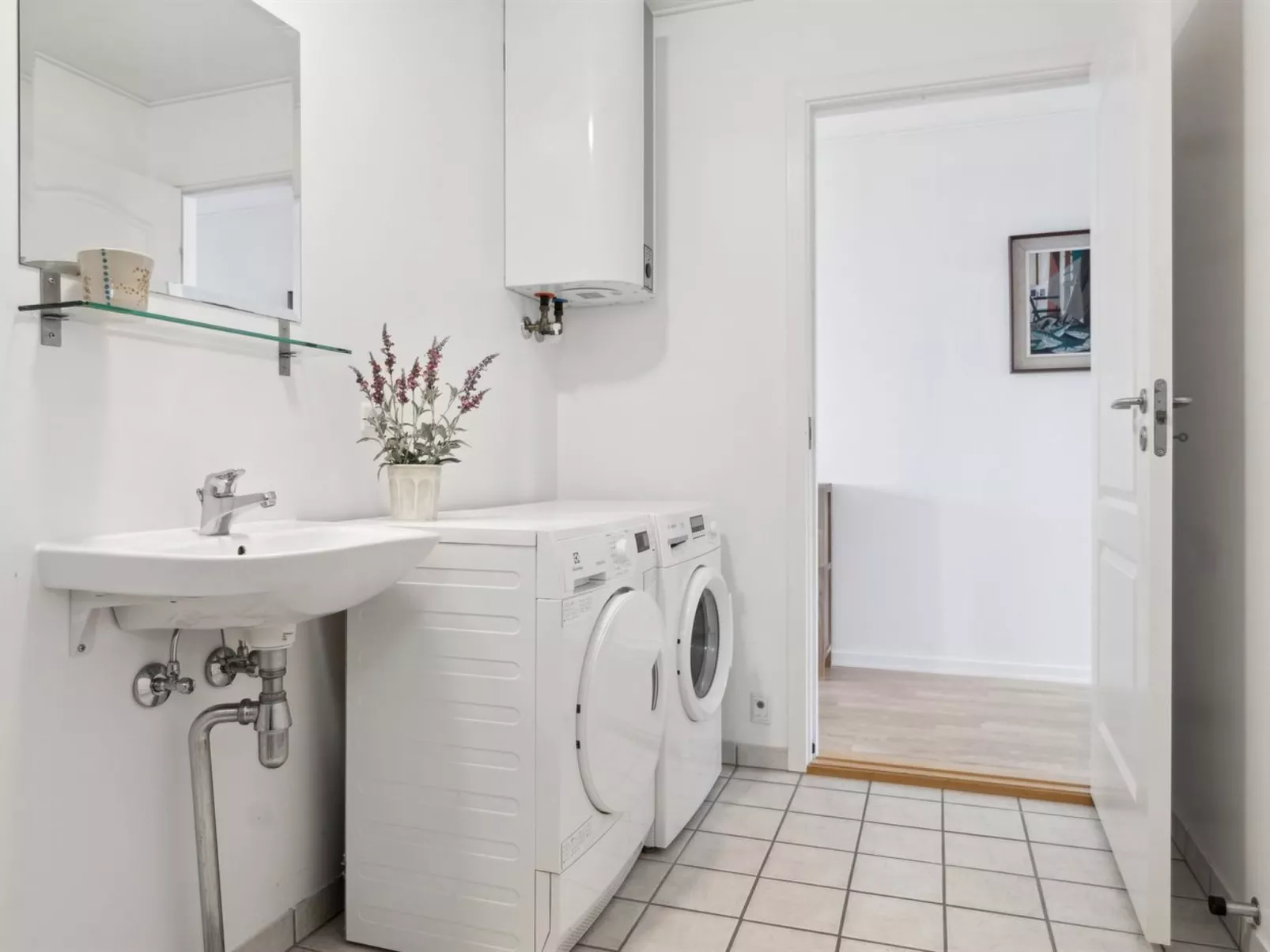 "Henna" - 50m from the sea-Binnen