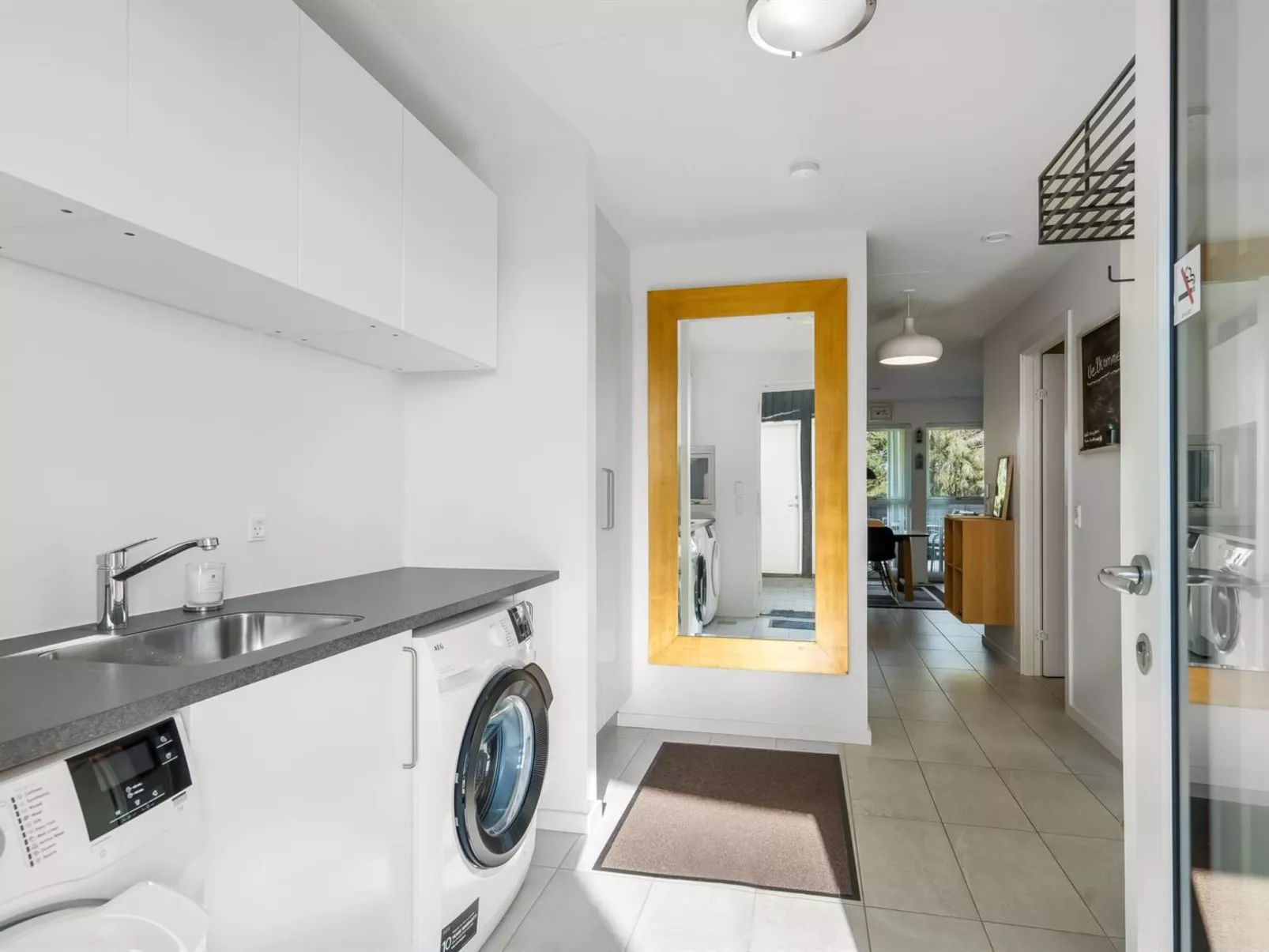 "Flugha" - 600m from the sea-Binnen