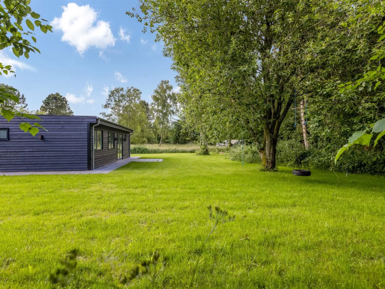 "Scalli" - 1.5km to the fjord-Buiten