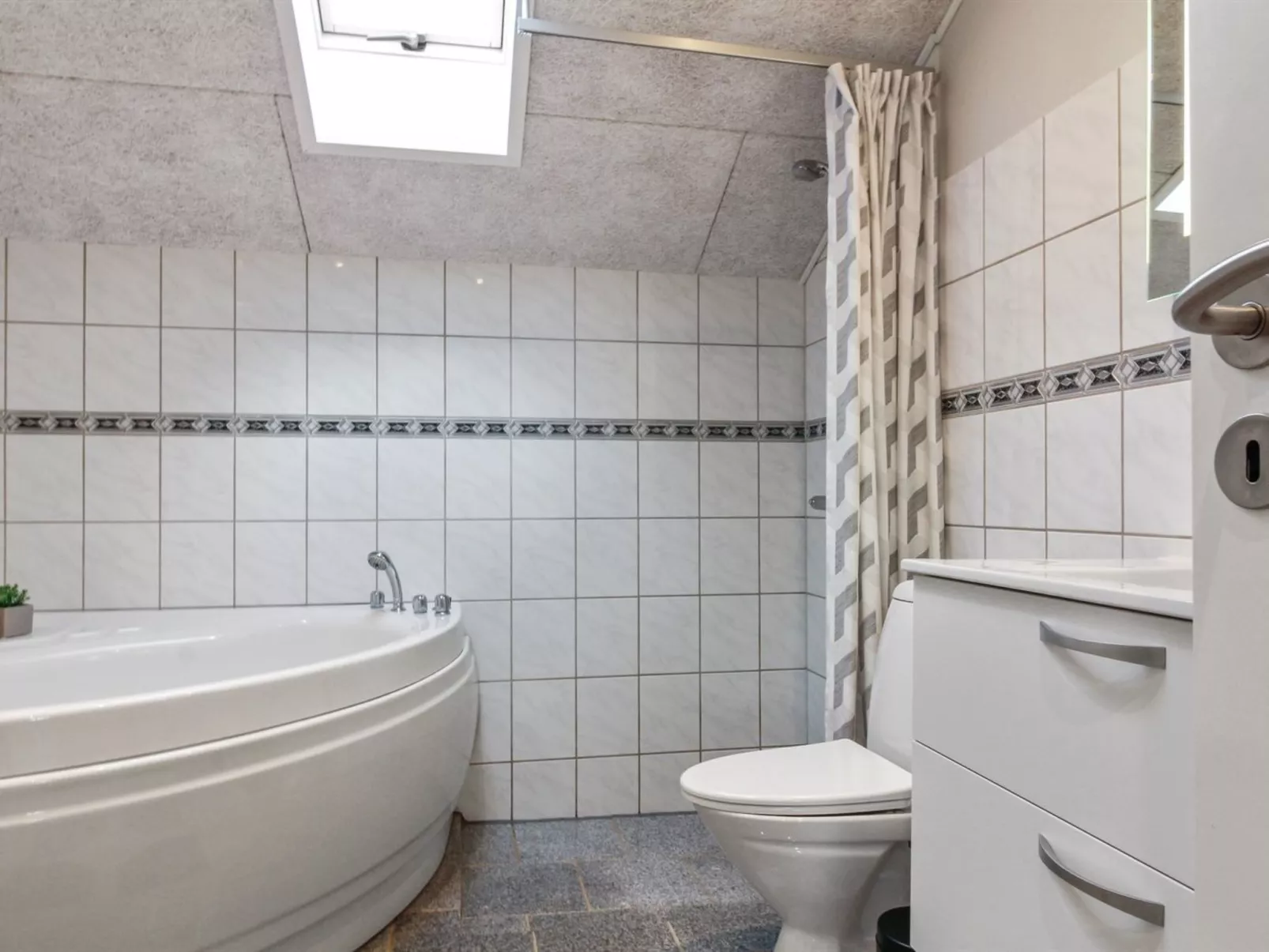 "Ria" - 250m from the sea-Binnen