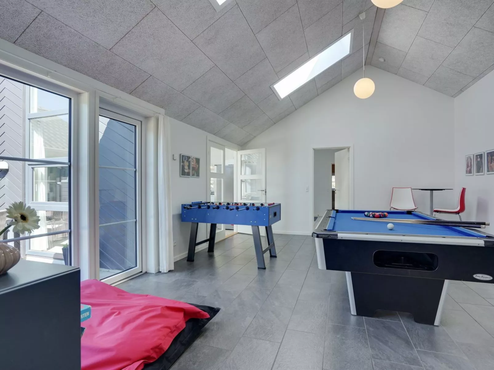 "Lova" - 600m from the sea-Binnen