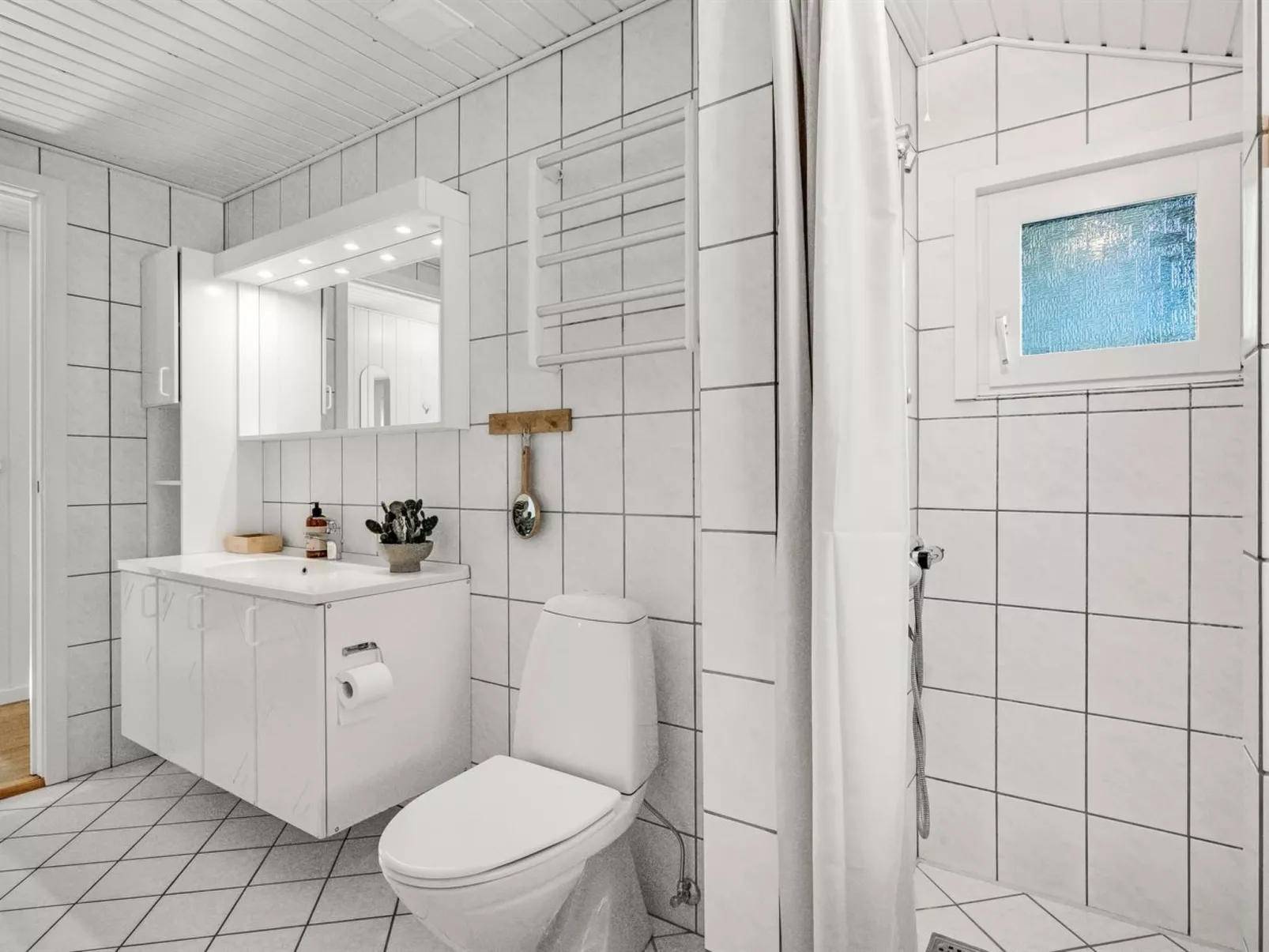 "Yngvy" - 1.3km from the sea-Binnen