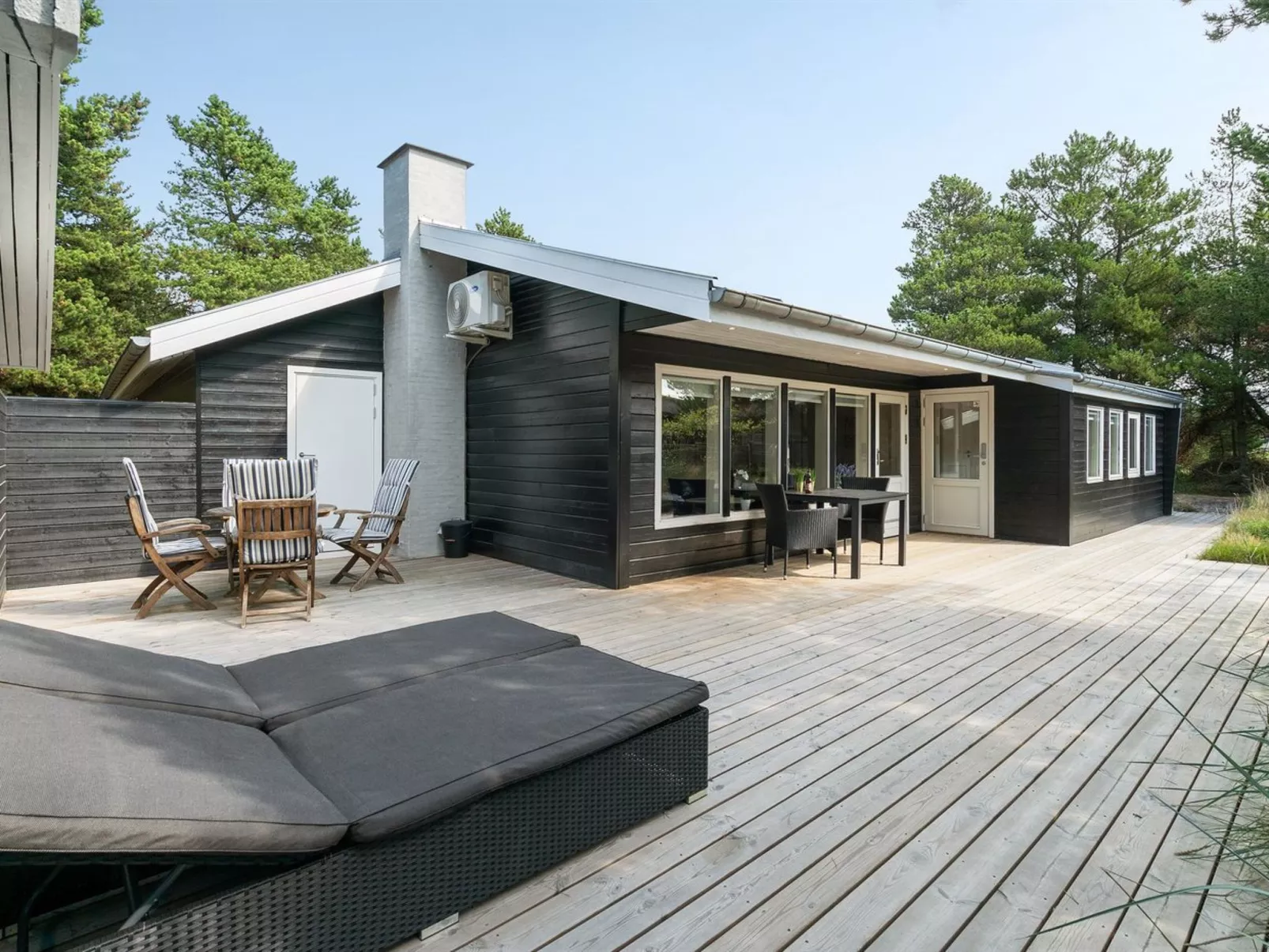 "Solgunn" - 900m from the sea-Buiten