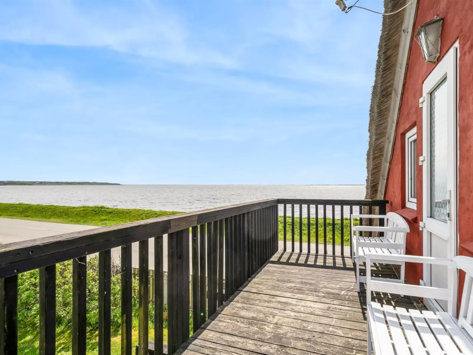 "Edvardsine" - 20m to the fjord-Buiten