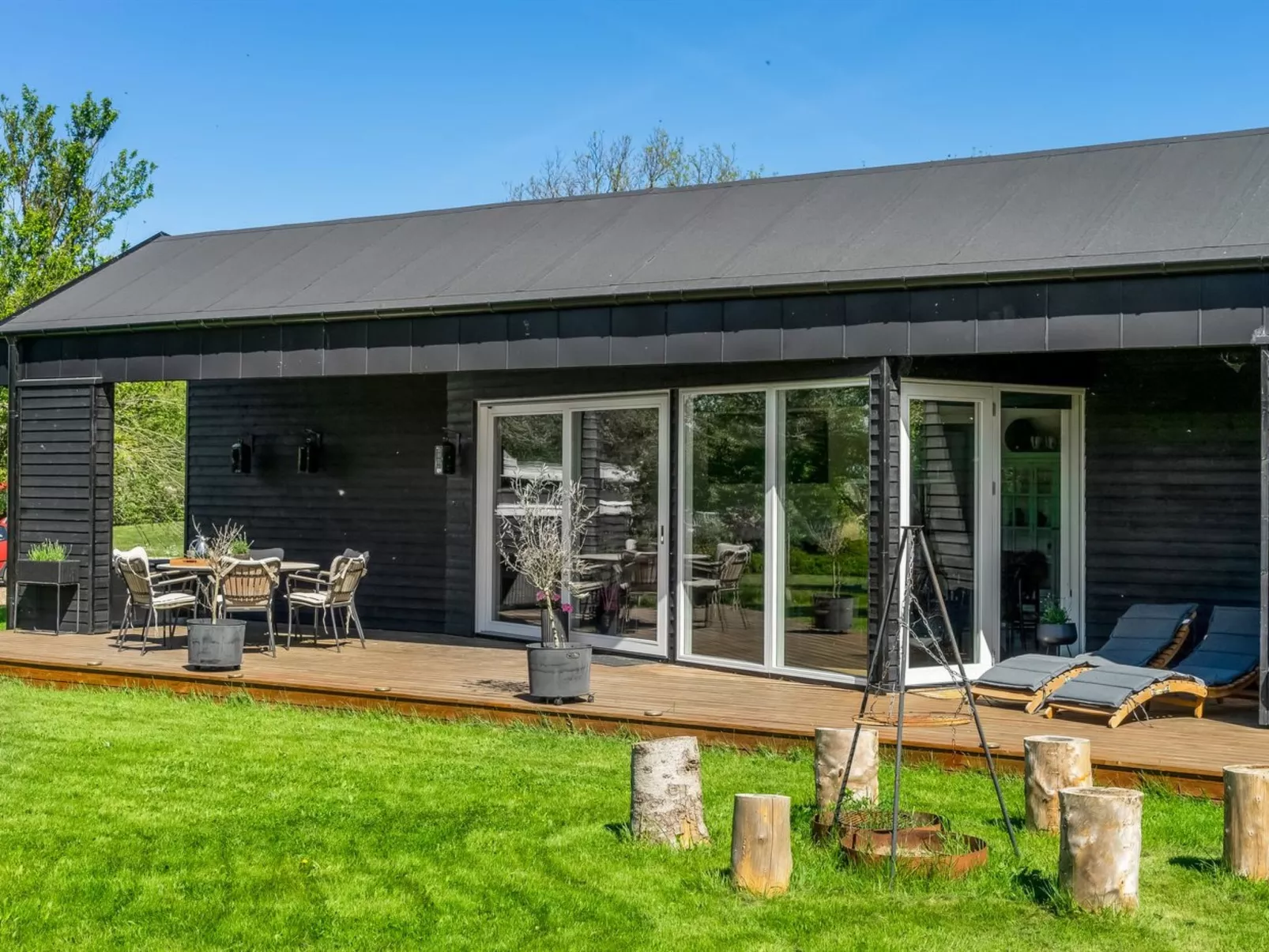 "Melina" - 900m to the fjord-Buiten