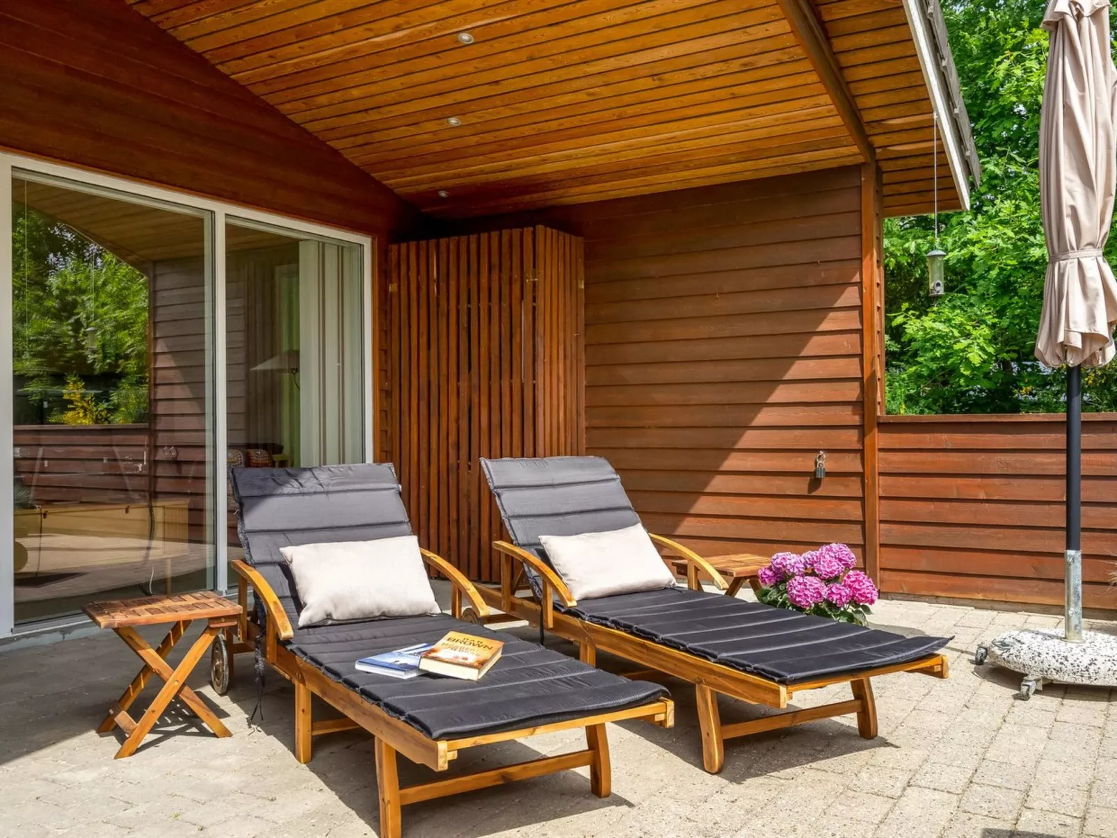 "Mauri" -  from the sea-Buiten