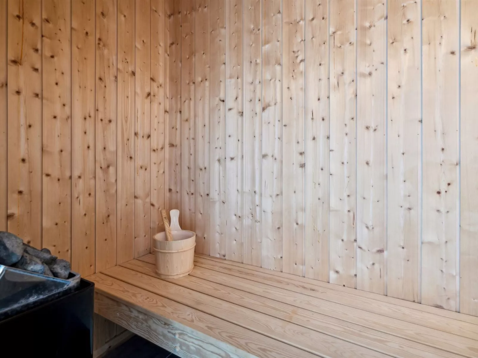 "Tayana" - 700m from the sea-Binnen