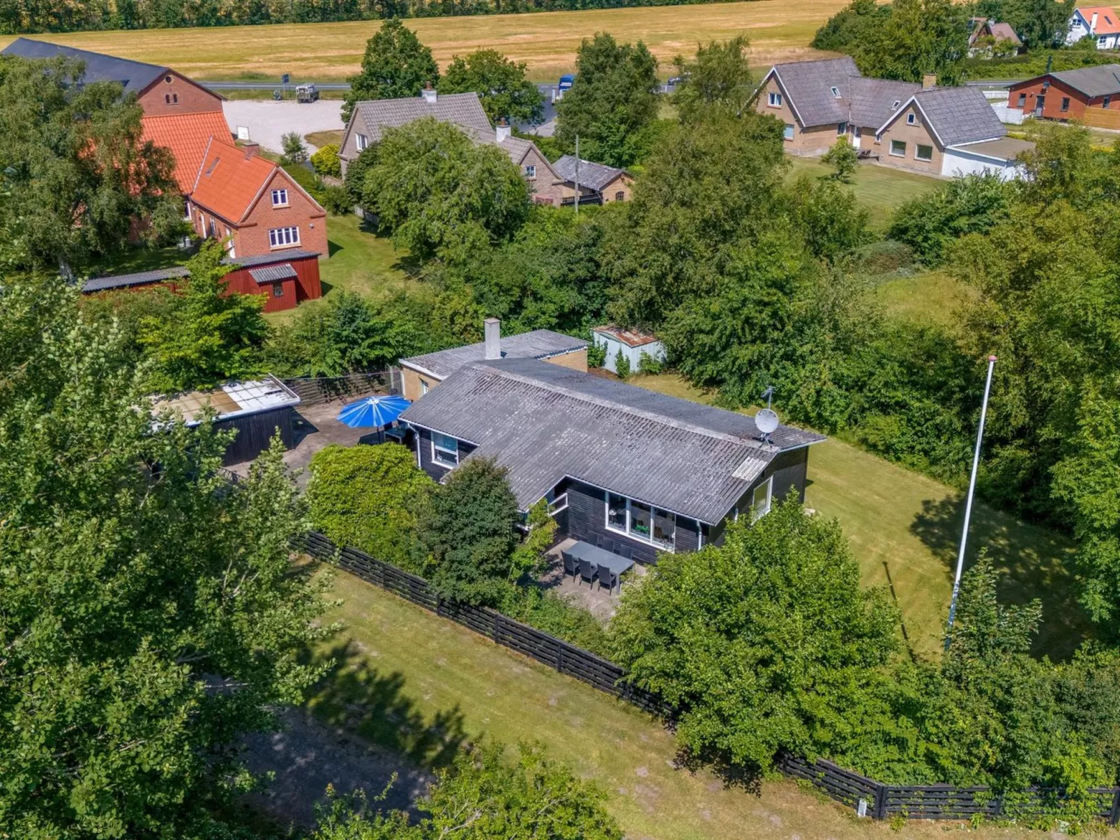 "France" - 5km from the sea-Buiten