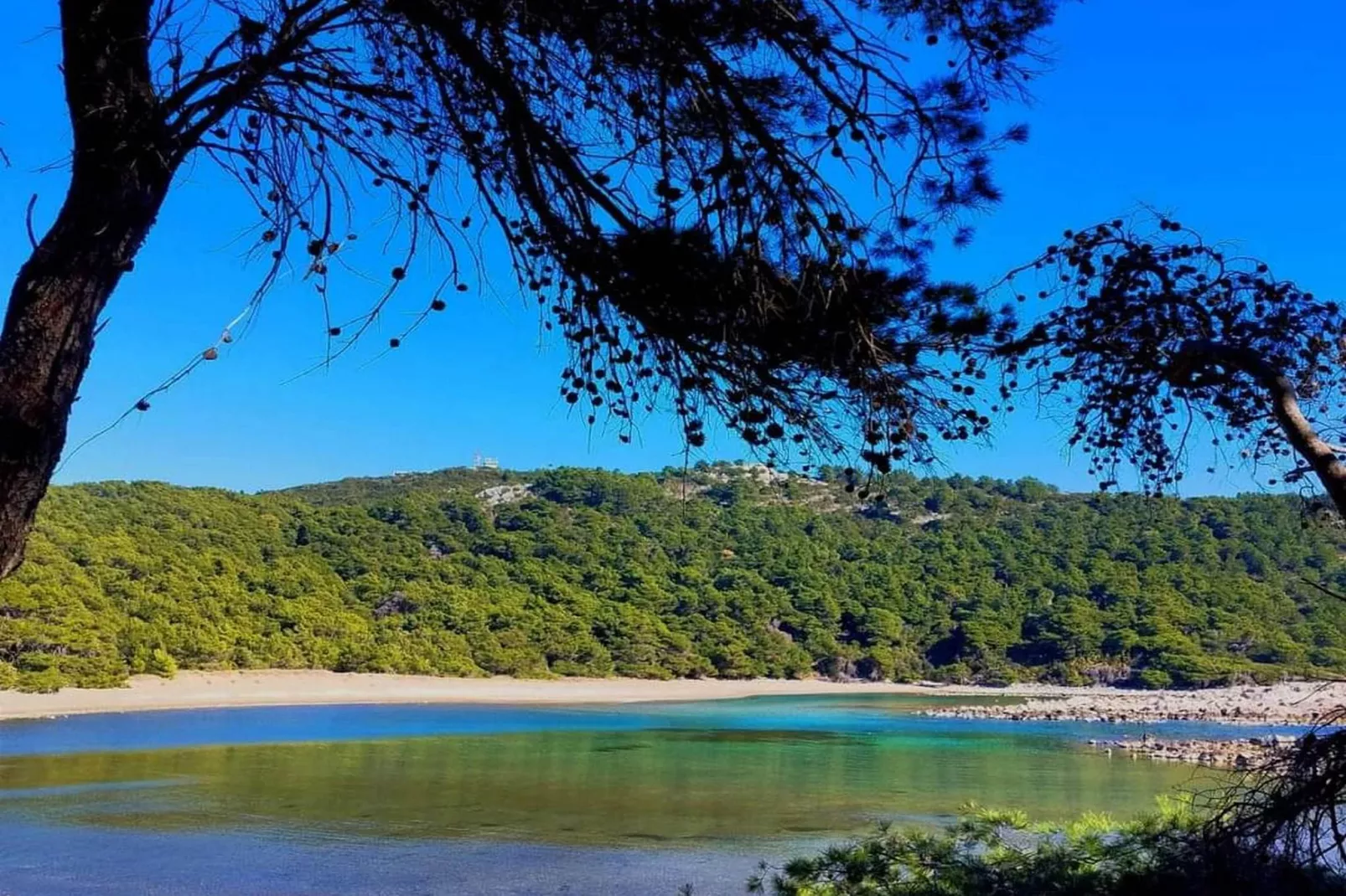 Apartments Franka Saplunara-Triple Room with Terrace and Sea View  No1-Sfeer