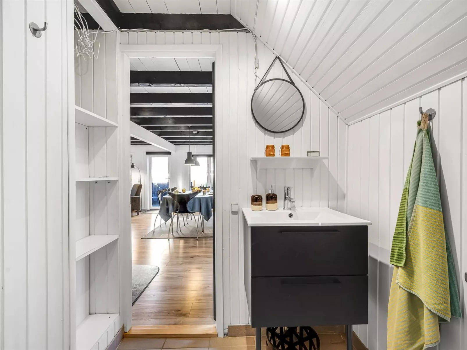 "Sampo" - 150m to the fjord-Binnen