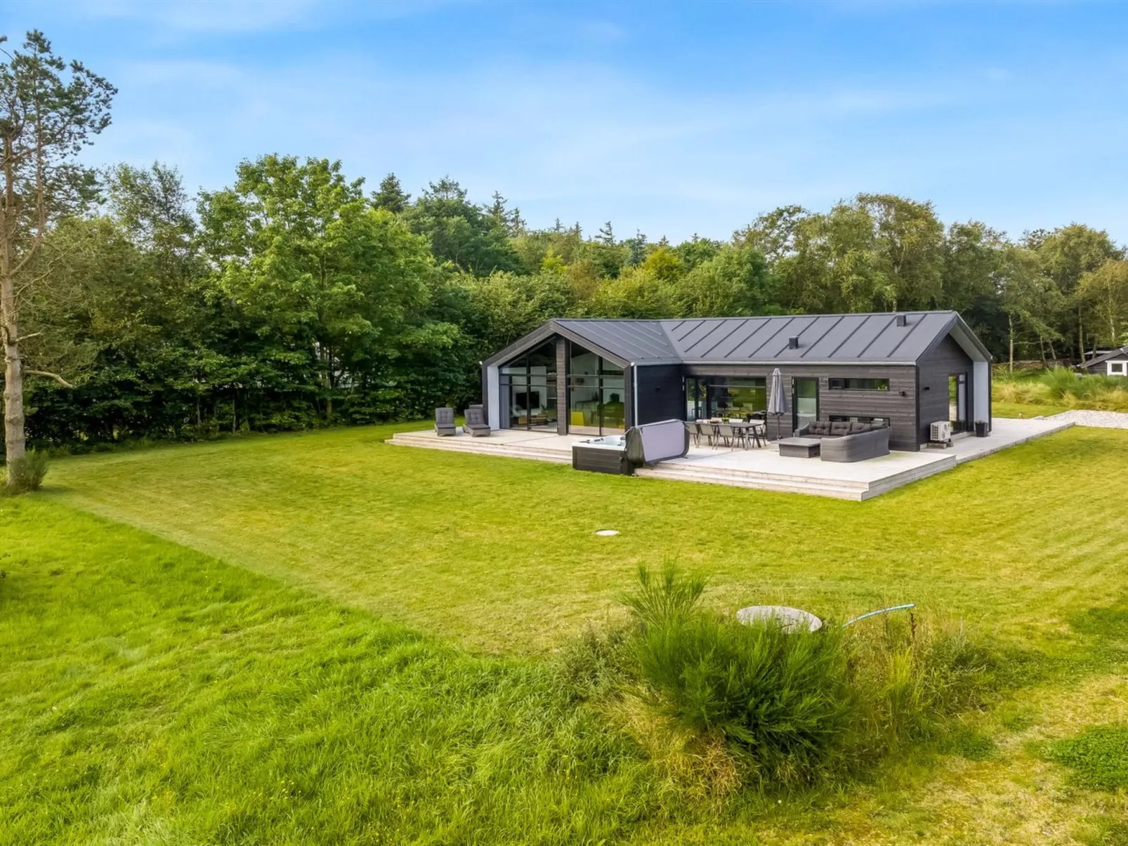 "Jahn" - 250m to the fjord-Buiten