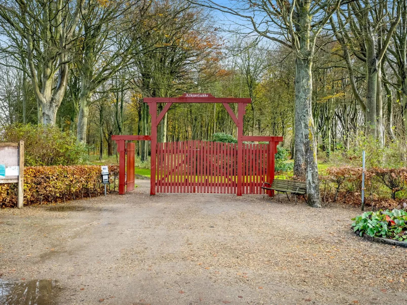 "Trpana" - 1km to the fjord-Buiten