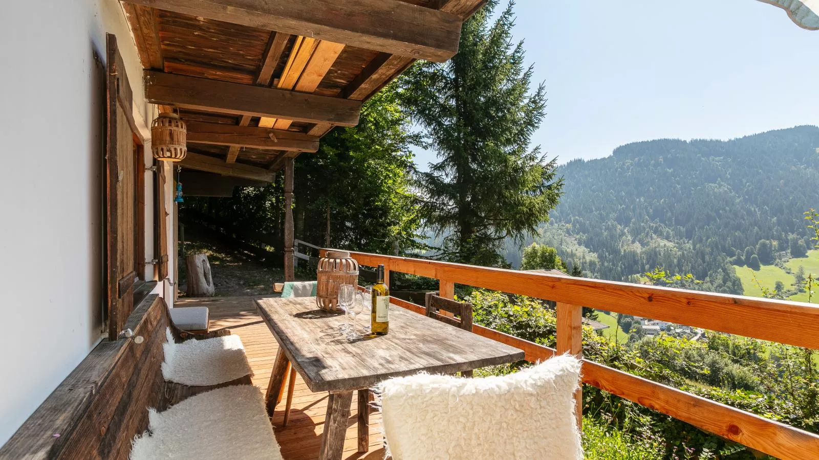 Sonnenhütte unten-Terrasbalkon