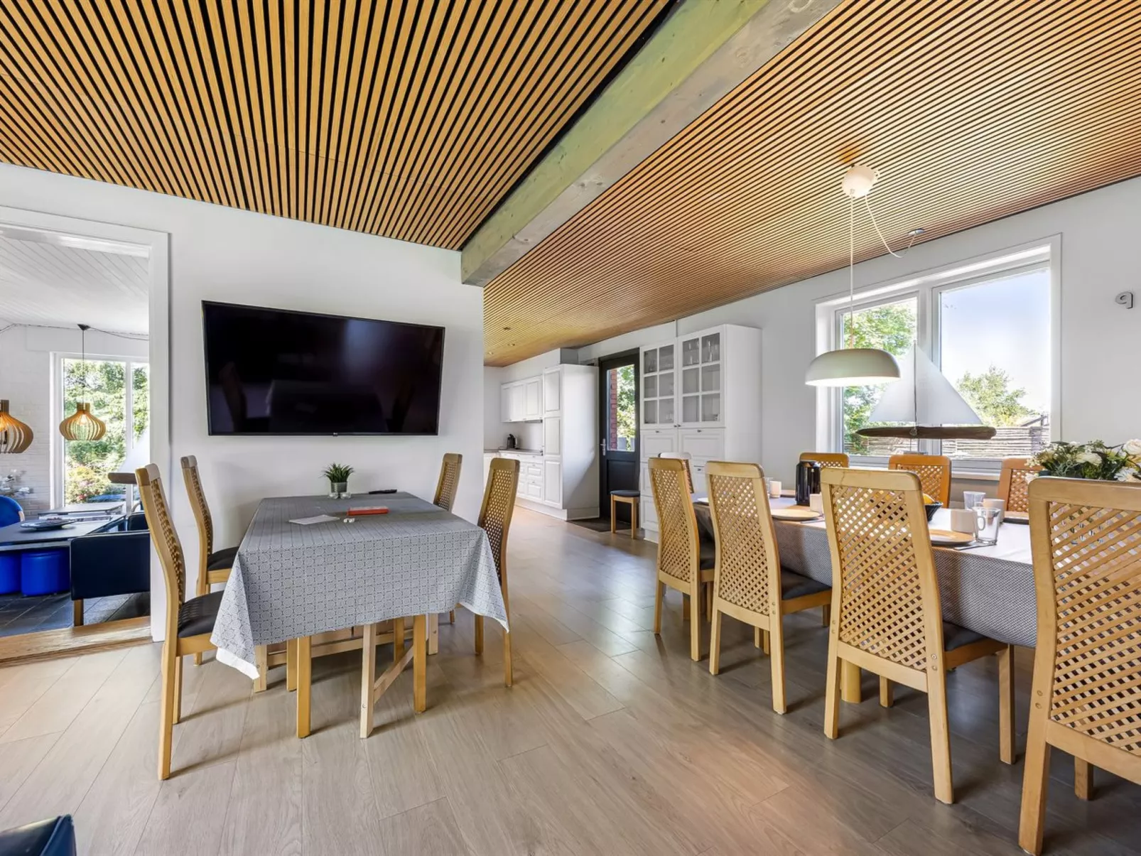 "Solvey" - 400m from the sea-Binnen