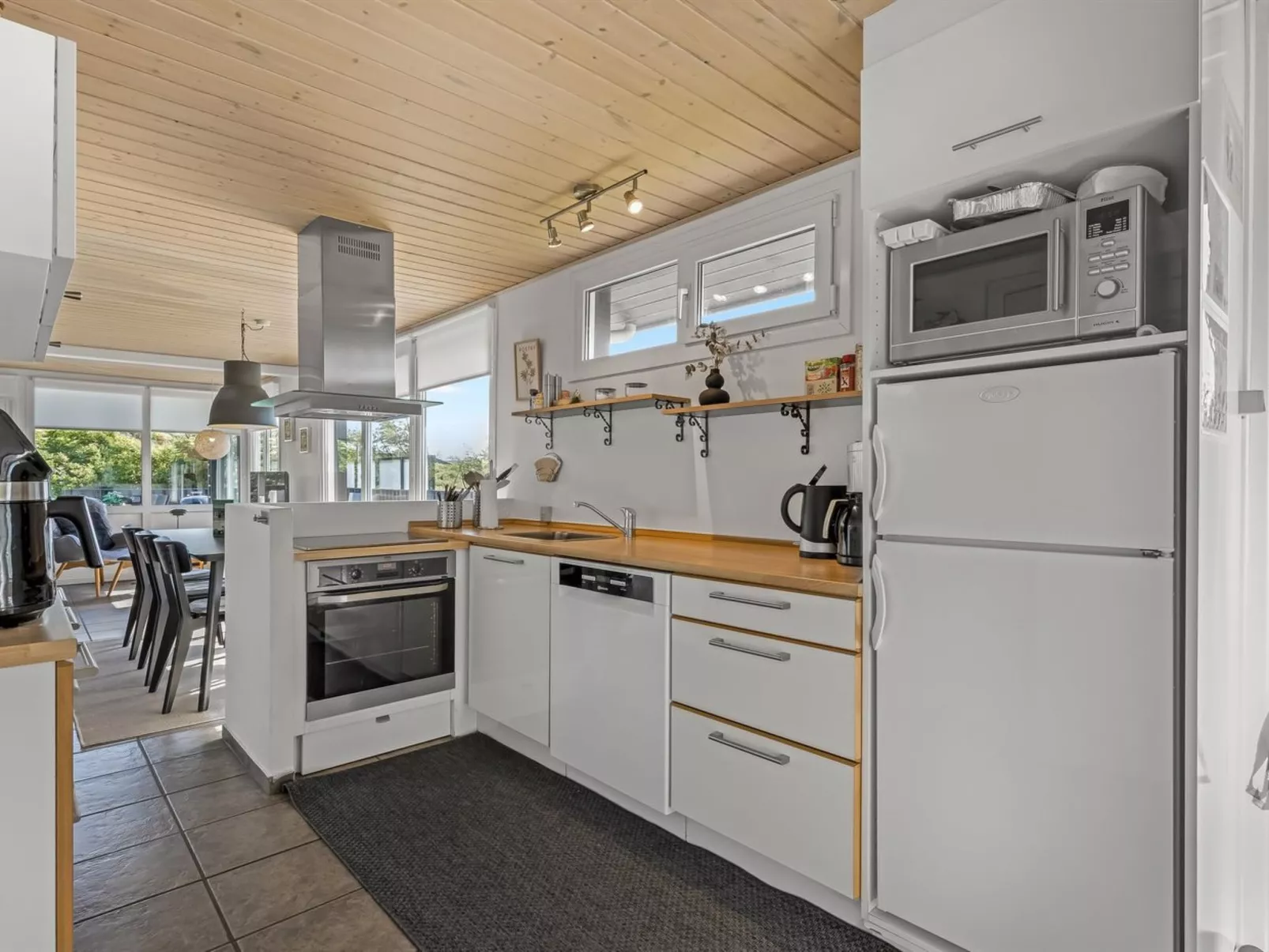 "Erblin" - 400m from the sea-Binnen