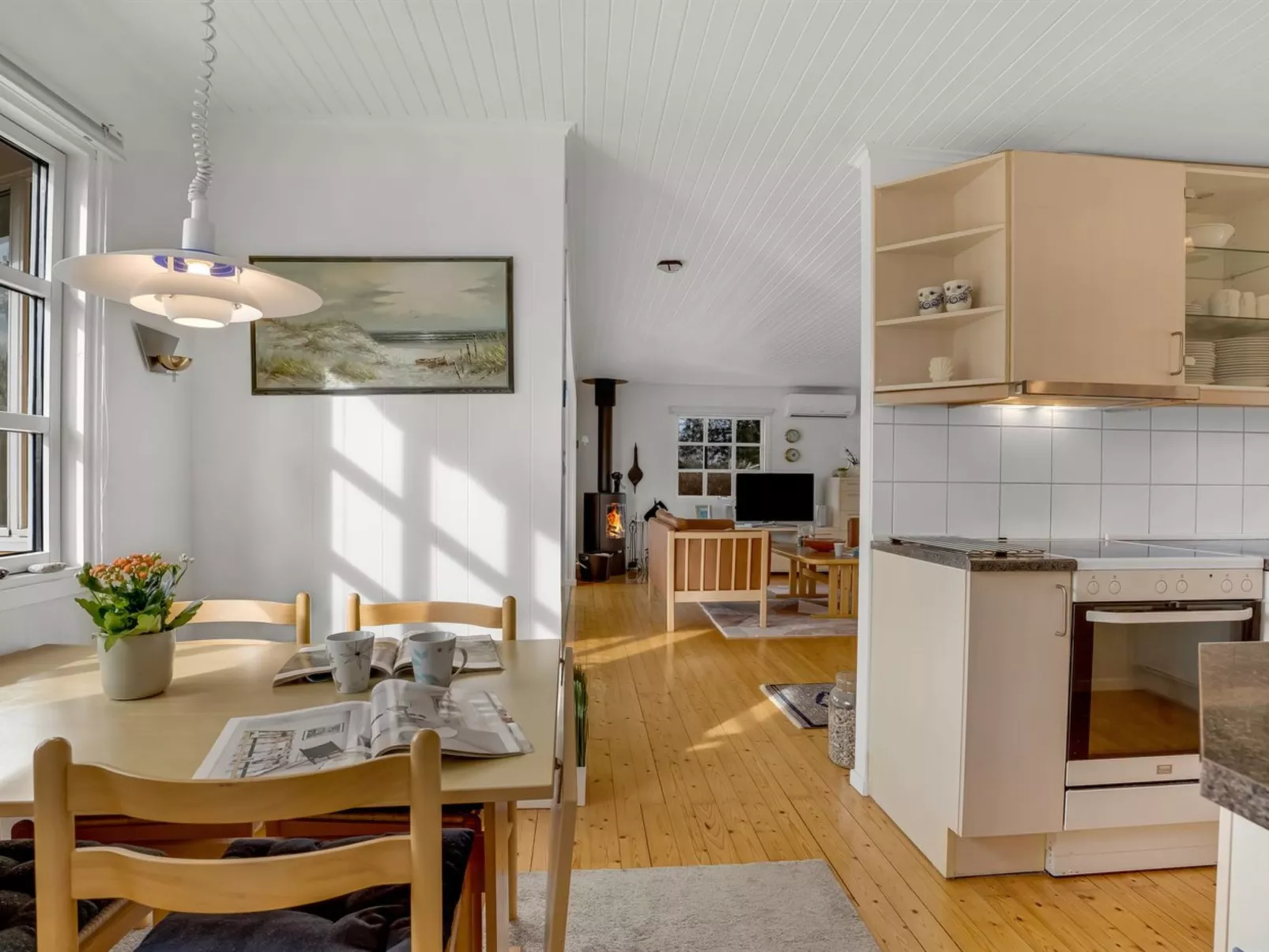 "Andrine" - 100m from the sea-Binnen