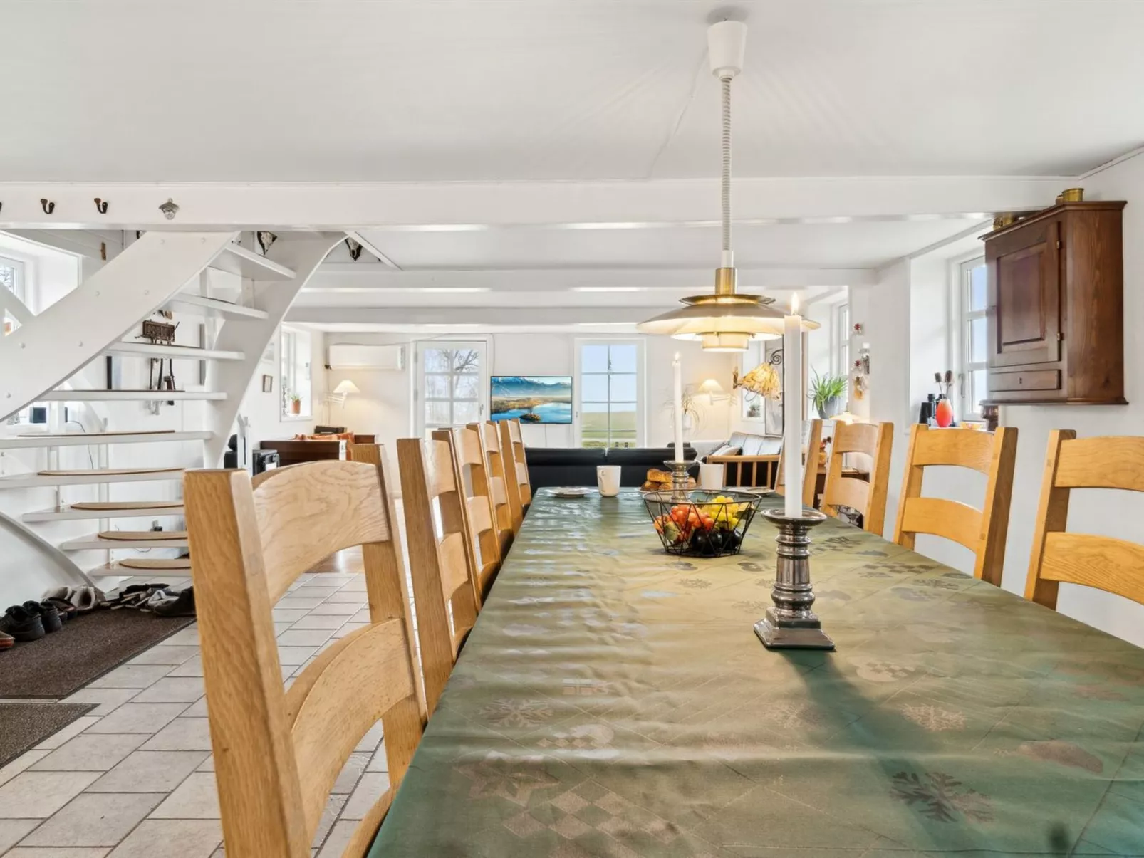 "Bena" - 2km from the sea-Binnen