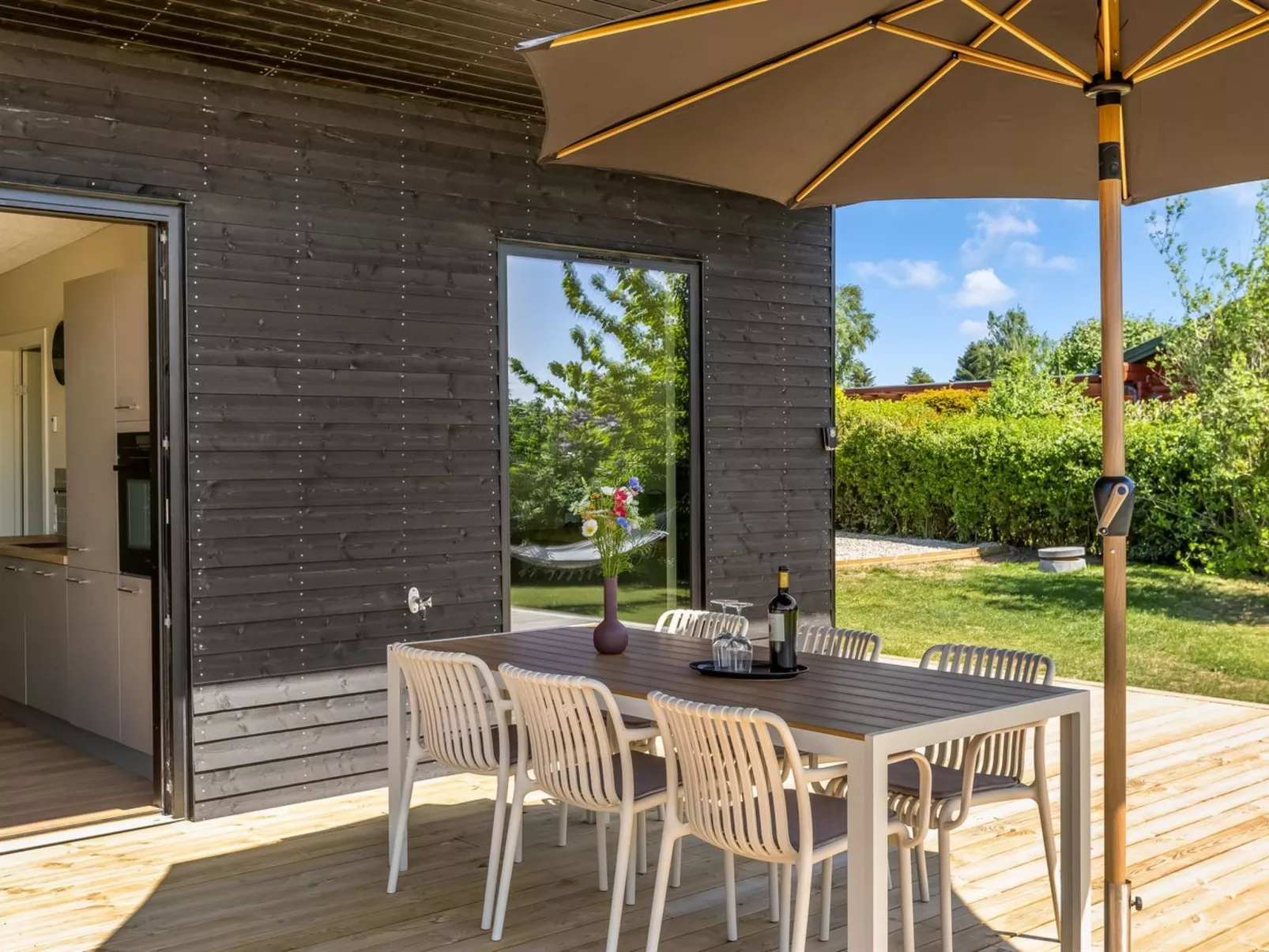 "Edvia" - 200m to the fjord-Buiten