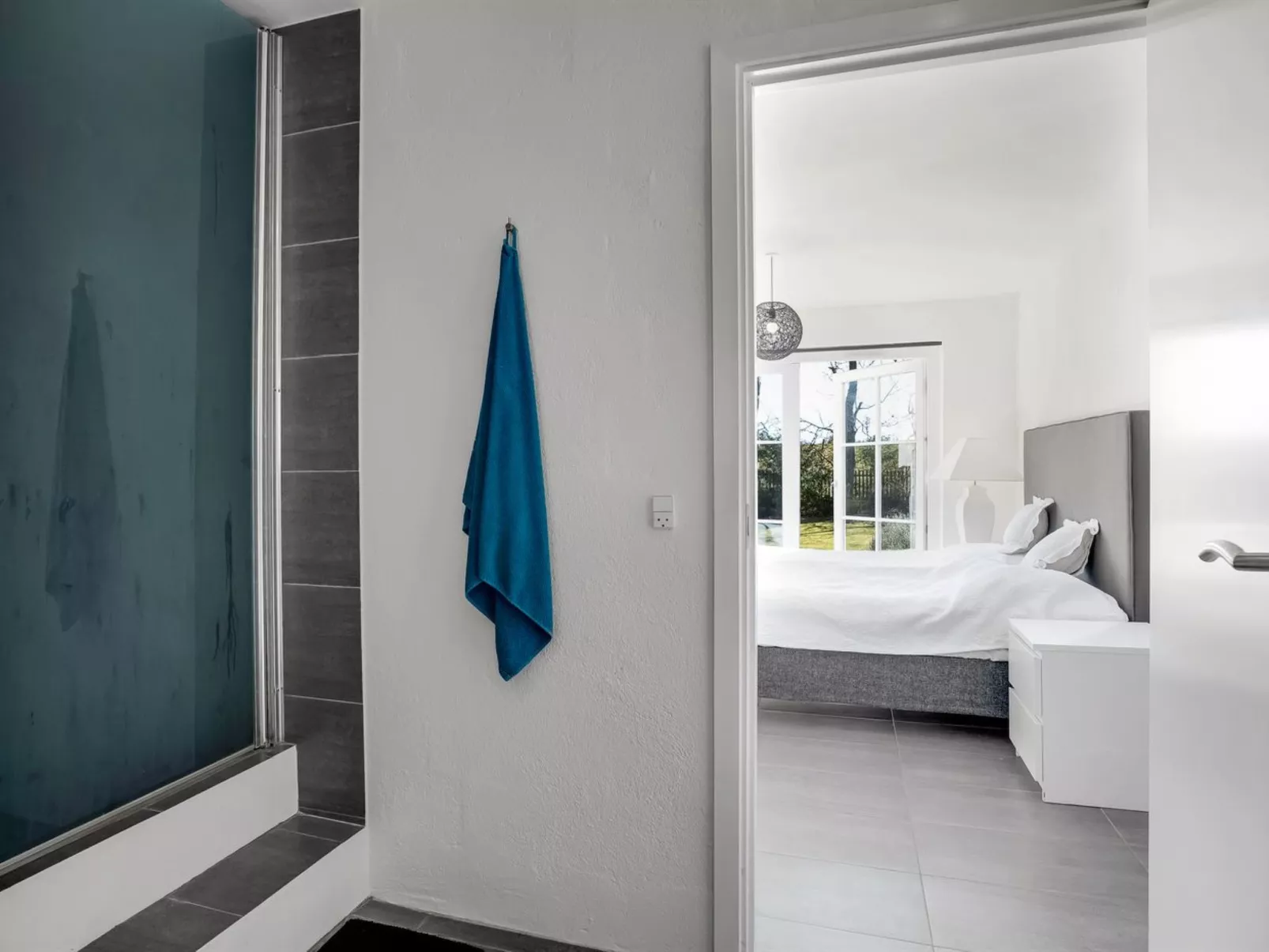 "Judit" - 10m from the sea-Binnen