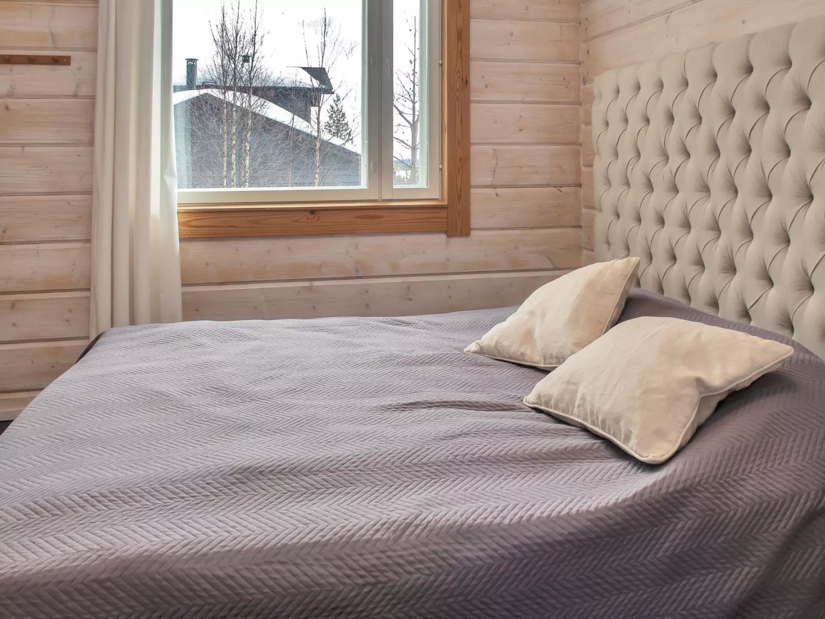 Saaruan aurinko-Binnen