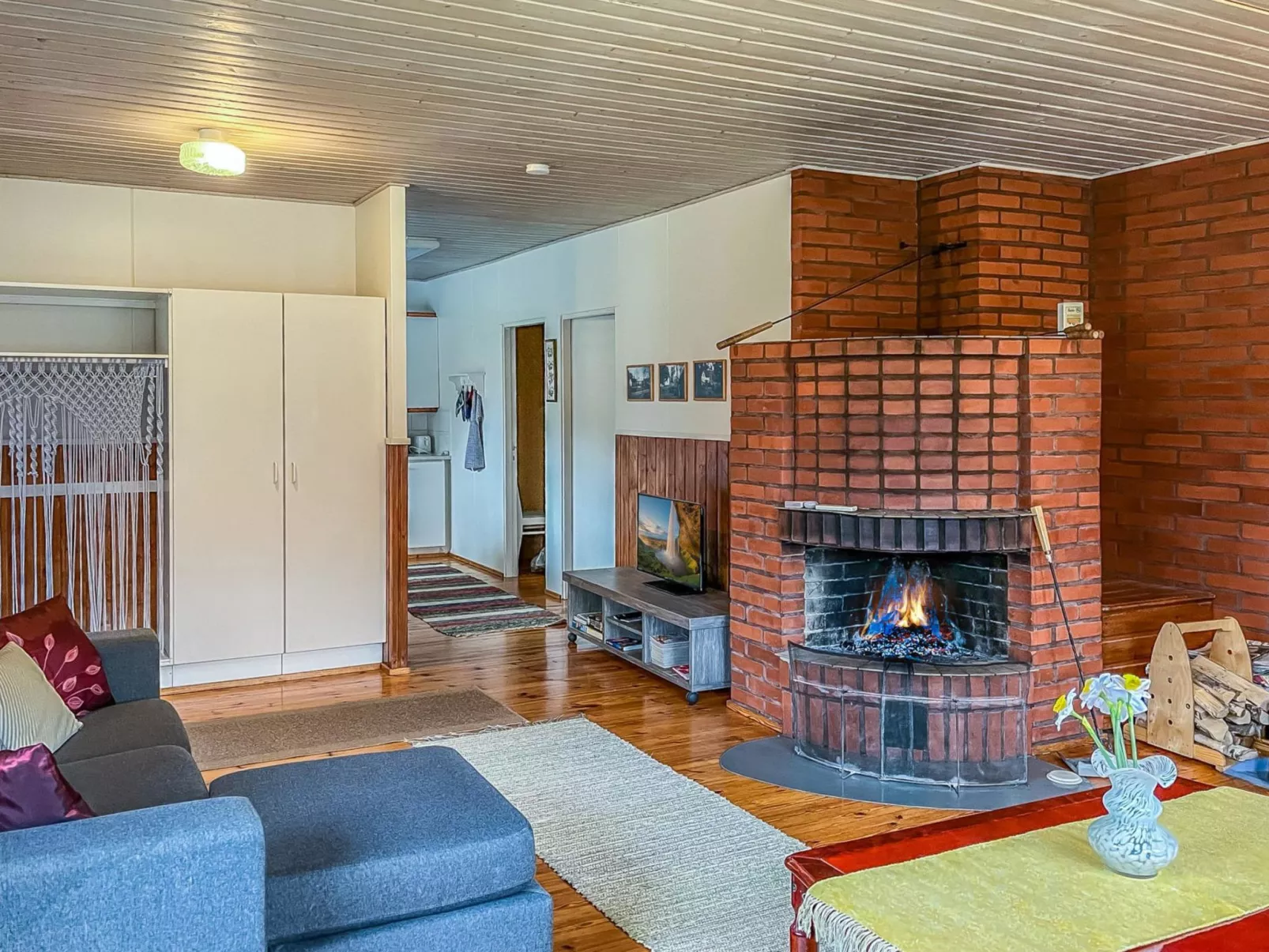 Mäkelän vierastalo-Binnen