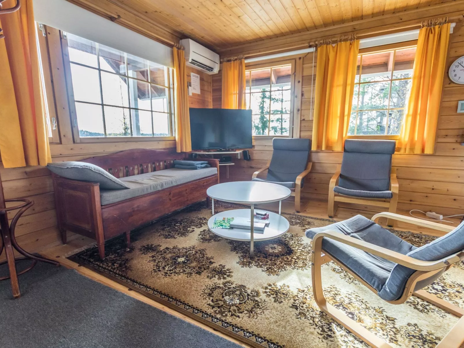 Alppikylä 1a paritalo-Binnen