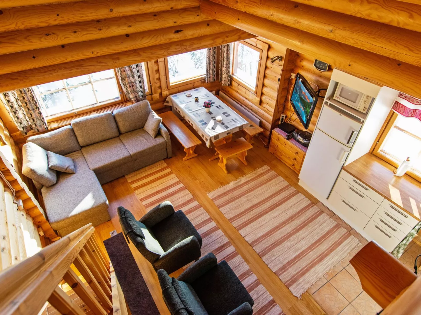 Alppimaja b paritalo-Binnen