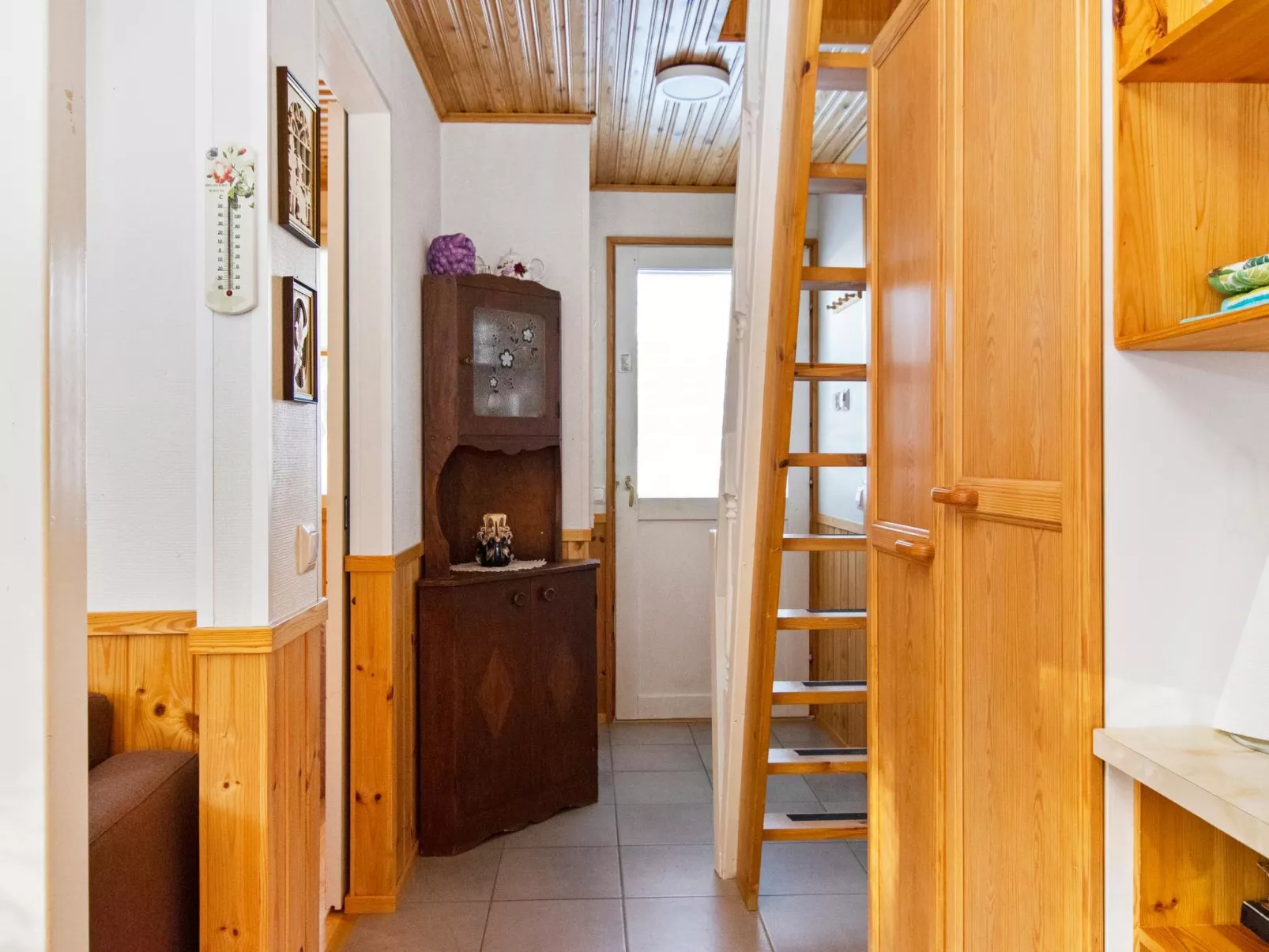 Hallantytär a1 paritalo-Binnen