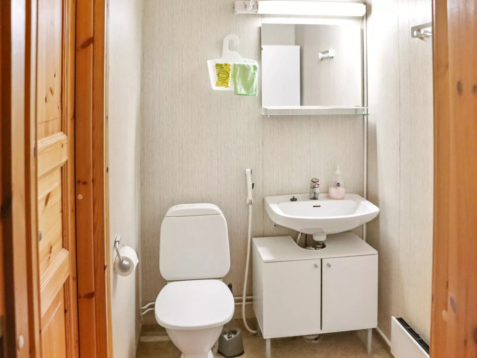 Paljakan pirtit a4-Binnen