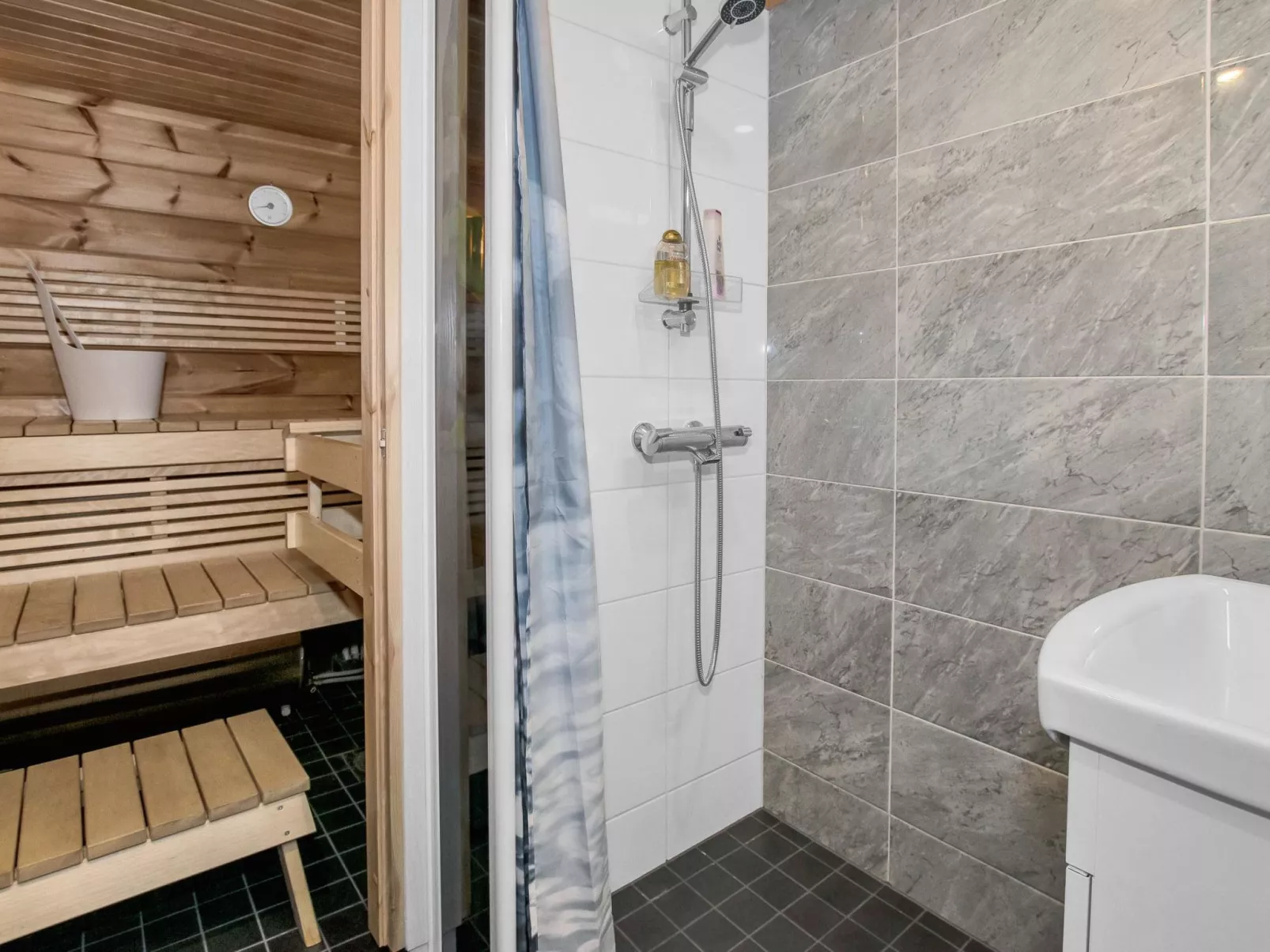 Adeli holiday cottage ellivuori-Binnen