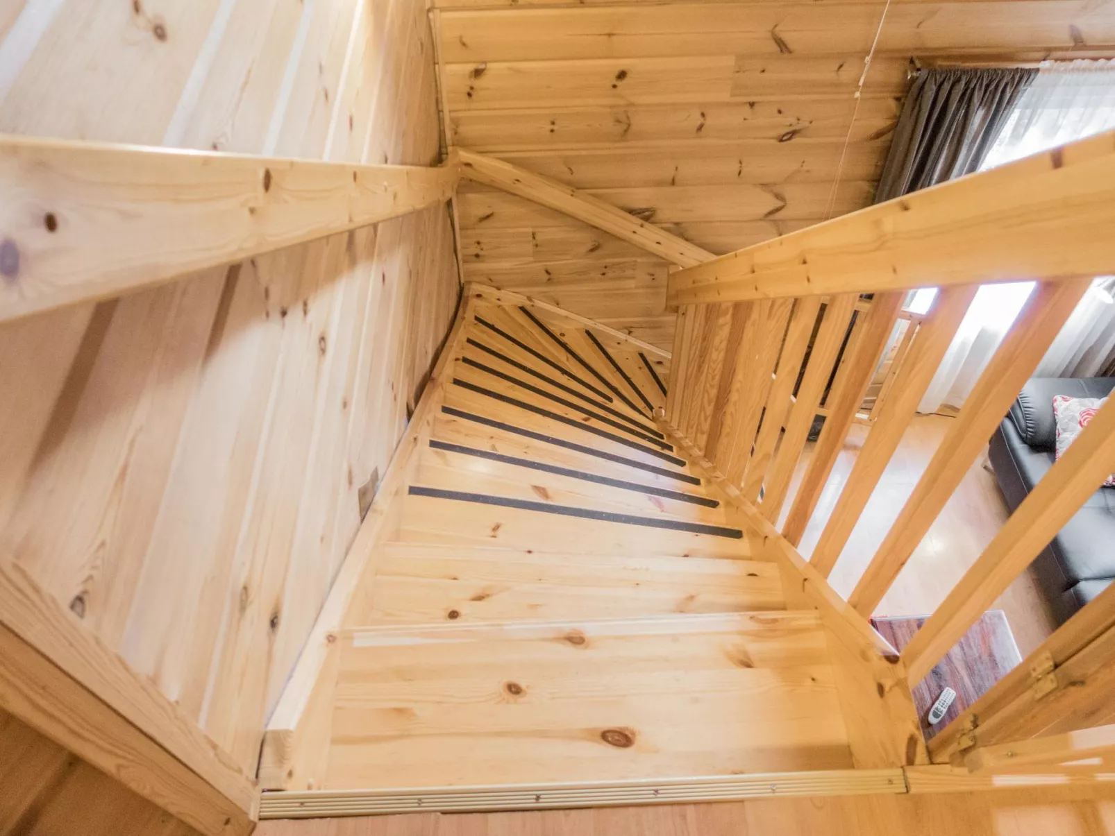 Klz 10. opaali-Binnen