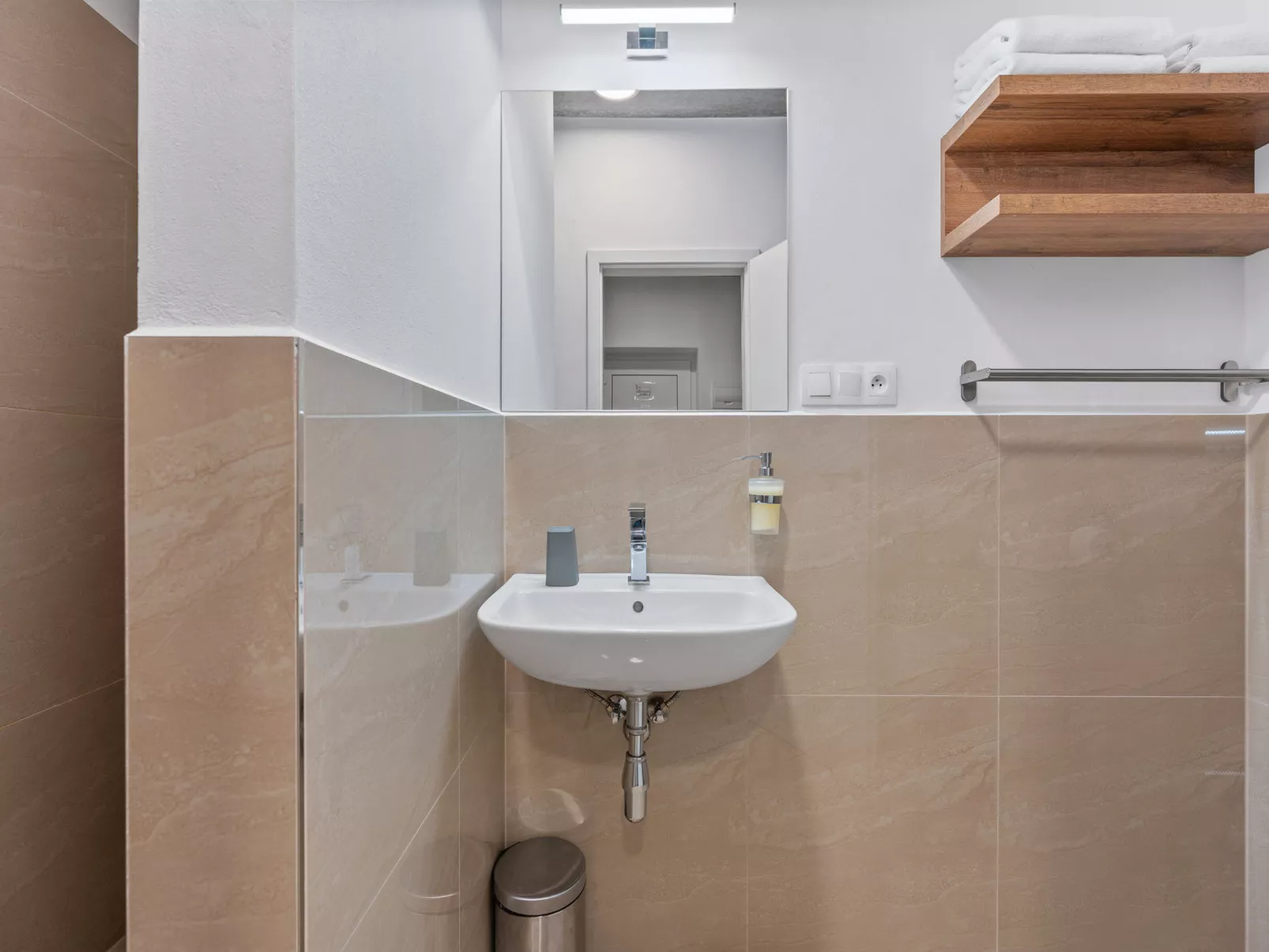 Lakeview Luxury Lodge & Garden-Binnen