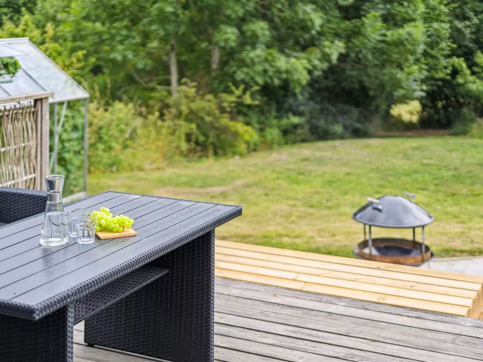 "Esme" - 225m to the fjord-Buiten