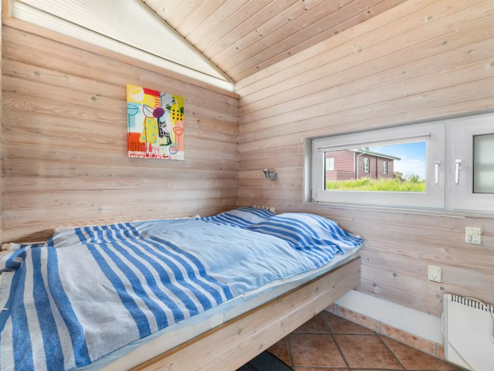 "Amila" - 10m from the sea-Binnen