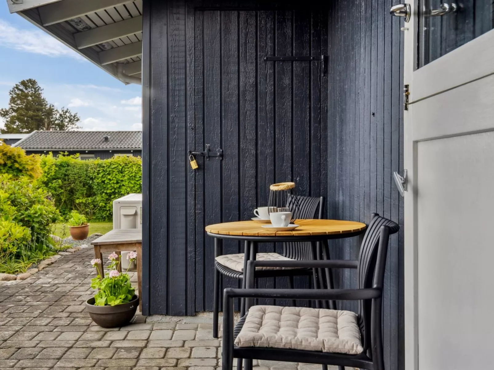 "Eweline" - 400m from the sea-Buiten